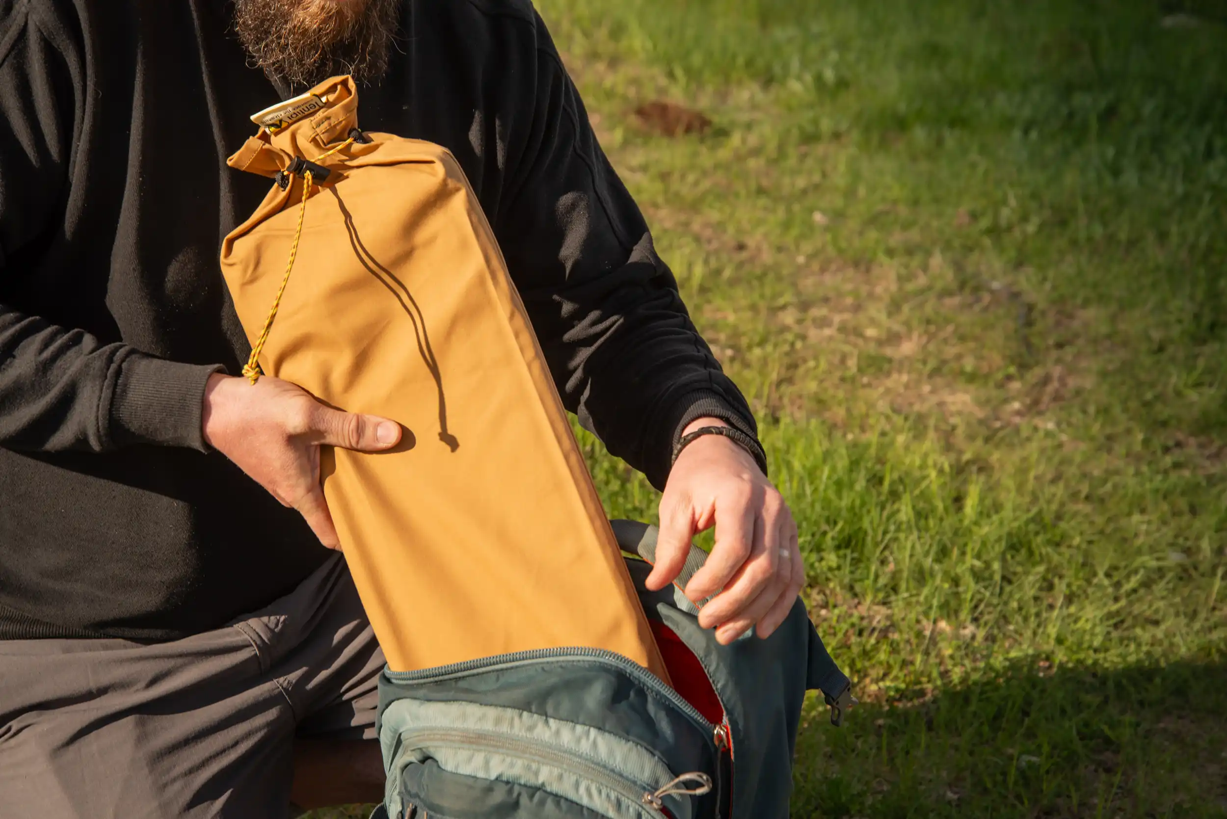 //cdn.accentuate.io/8621047087354/1747204475088/Hekla_30_packed_into_backpack.webp?v=1747204475088