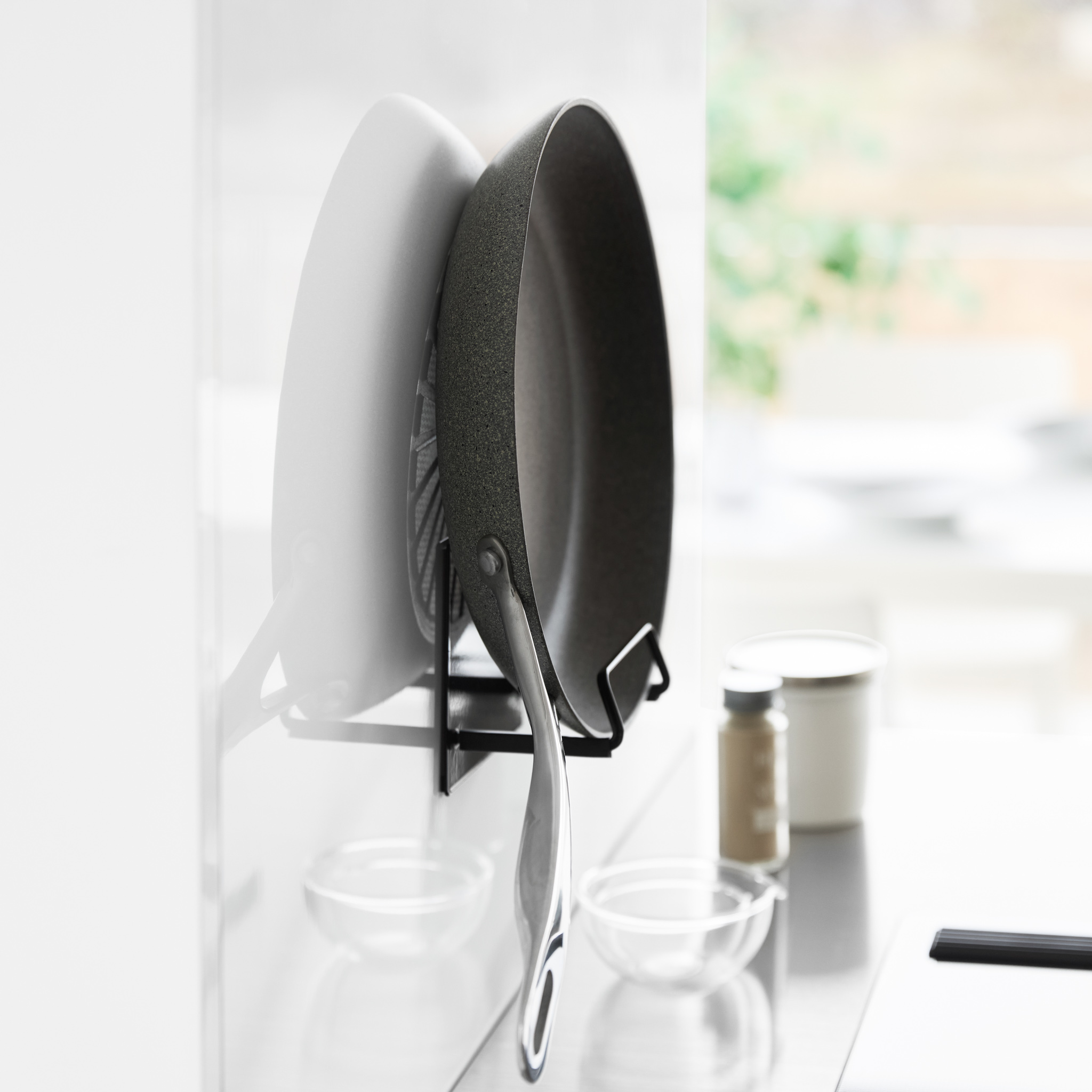 New Magnetic and Space-Saving Kitchen Solutions