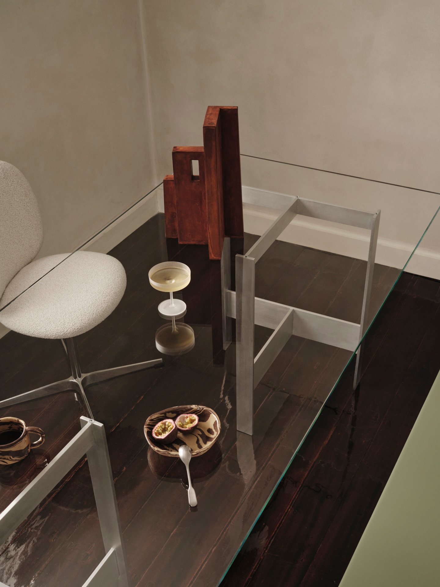 Lager Dining Table