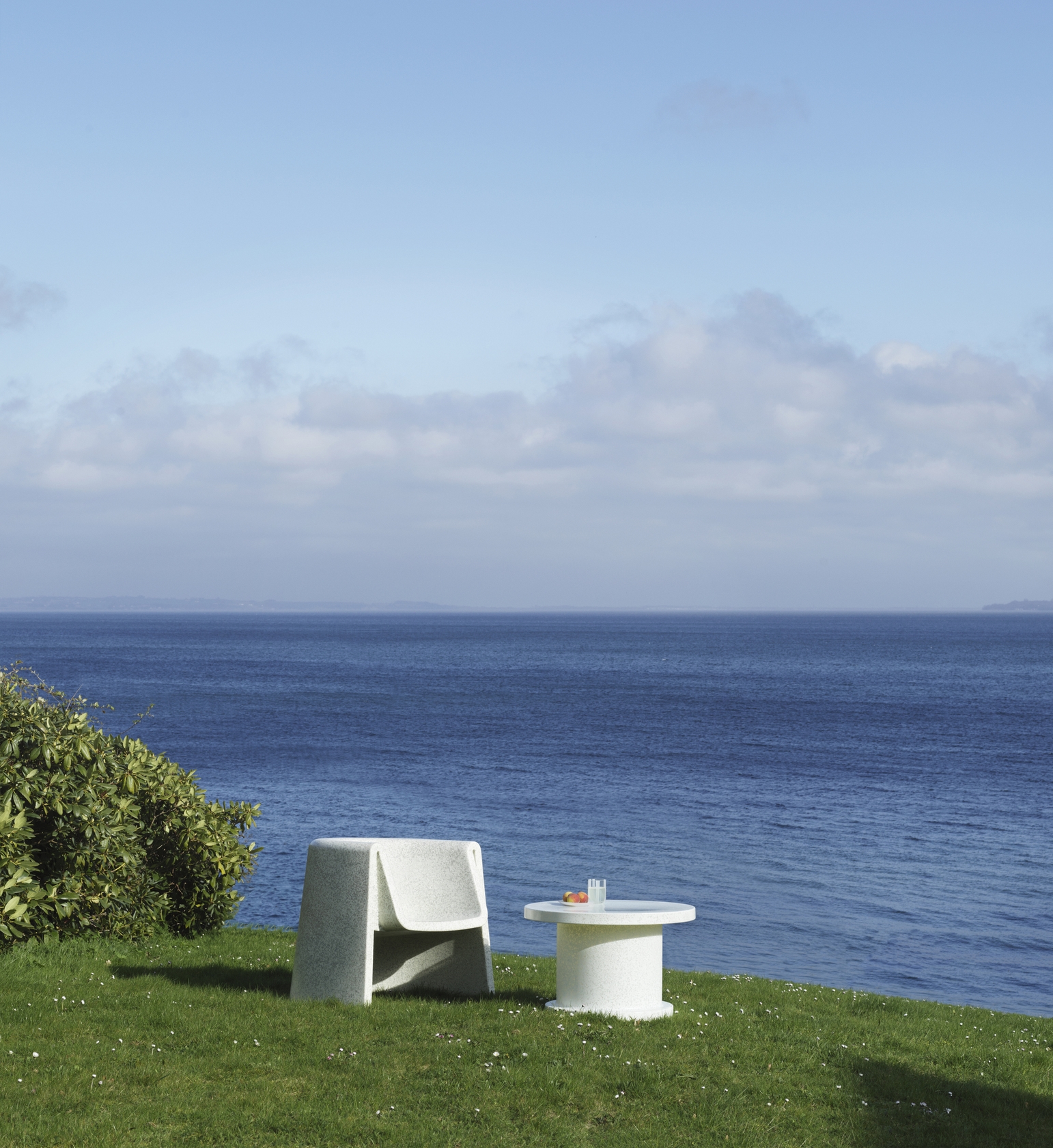 Bit Lounge Chair
