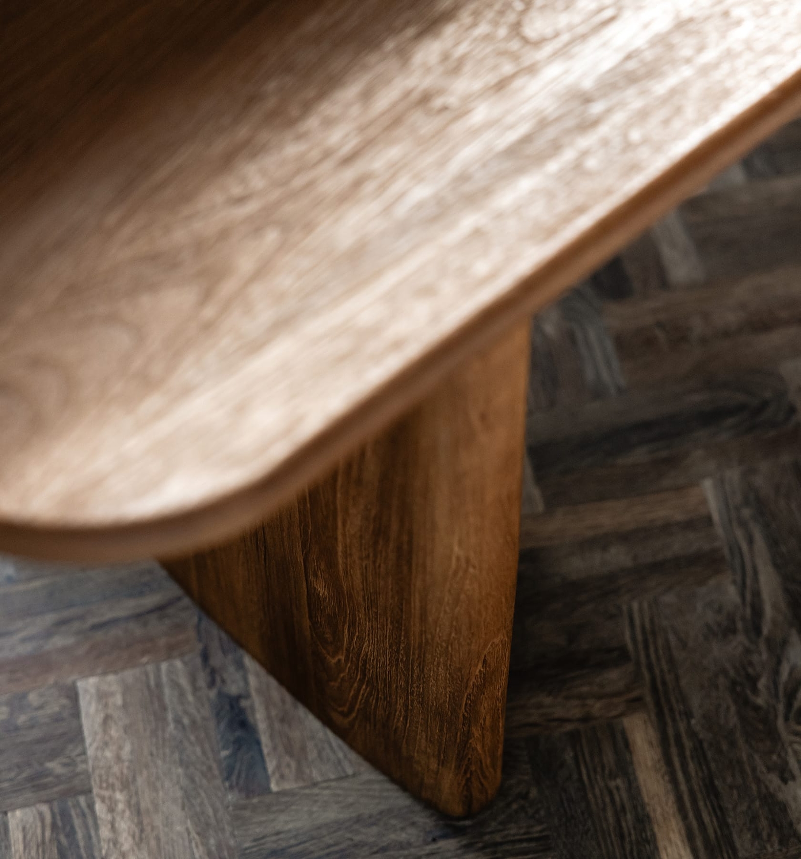 dBodhi Luna Dining Table