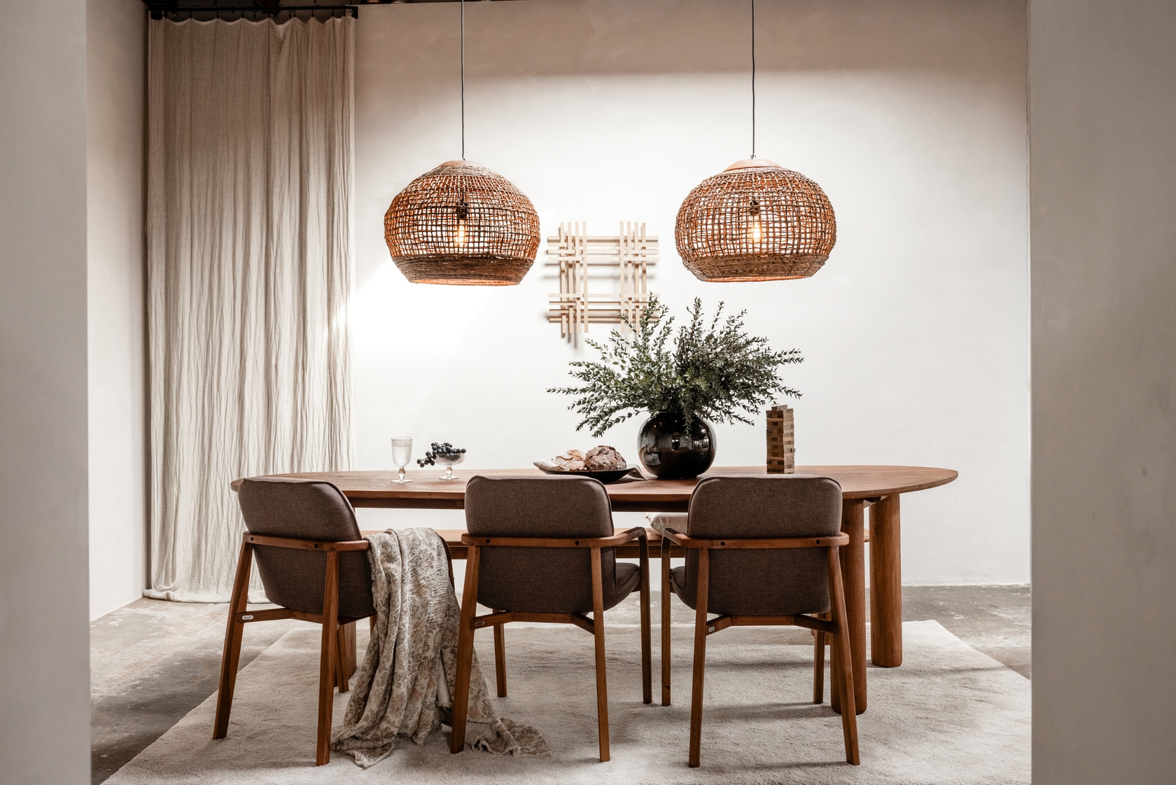 dBodhi Luna Dining Table