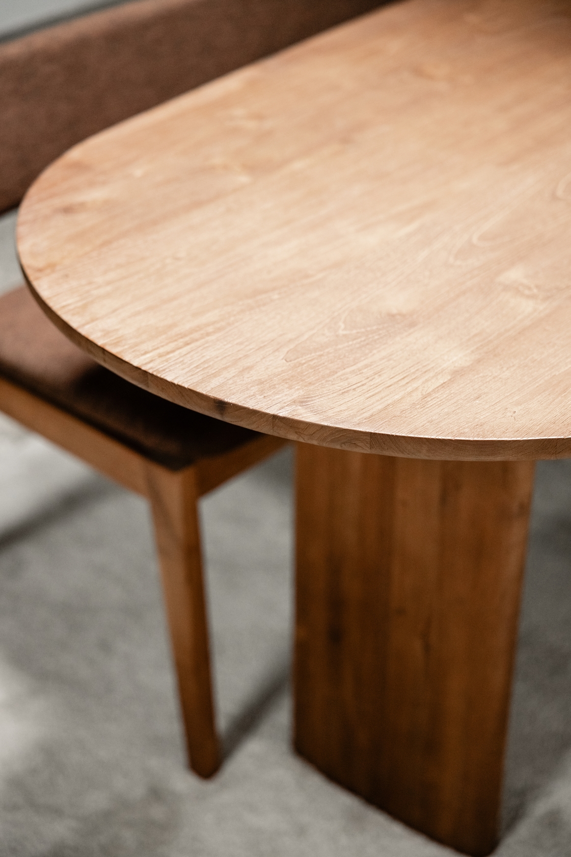 dBodhi Luna Dining Table