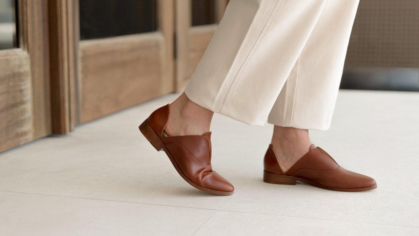Nisolo Emma d'Orsay Oxford 2.0 Linen Suede