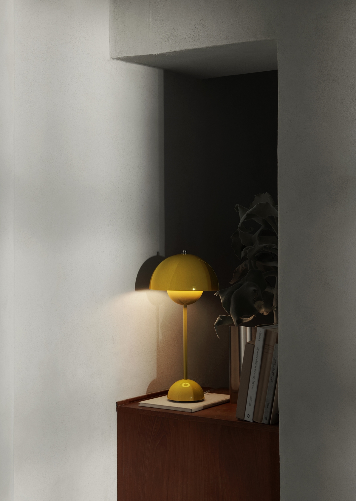 Flowerpot Table Lamp VP3