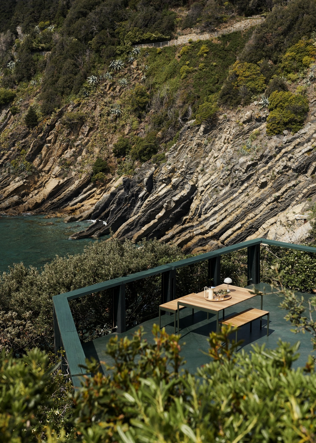 Flowerpot Table Lamp VP9