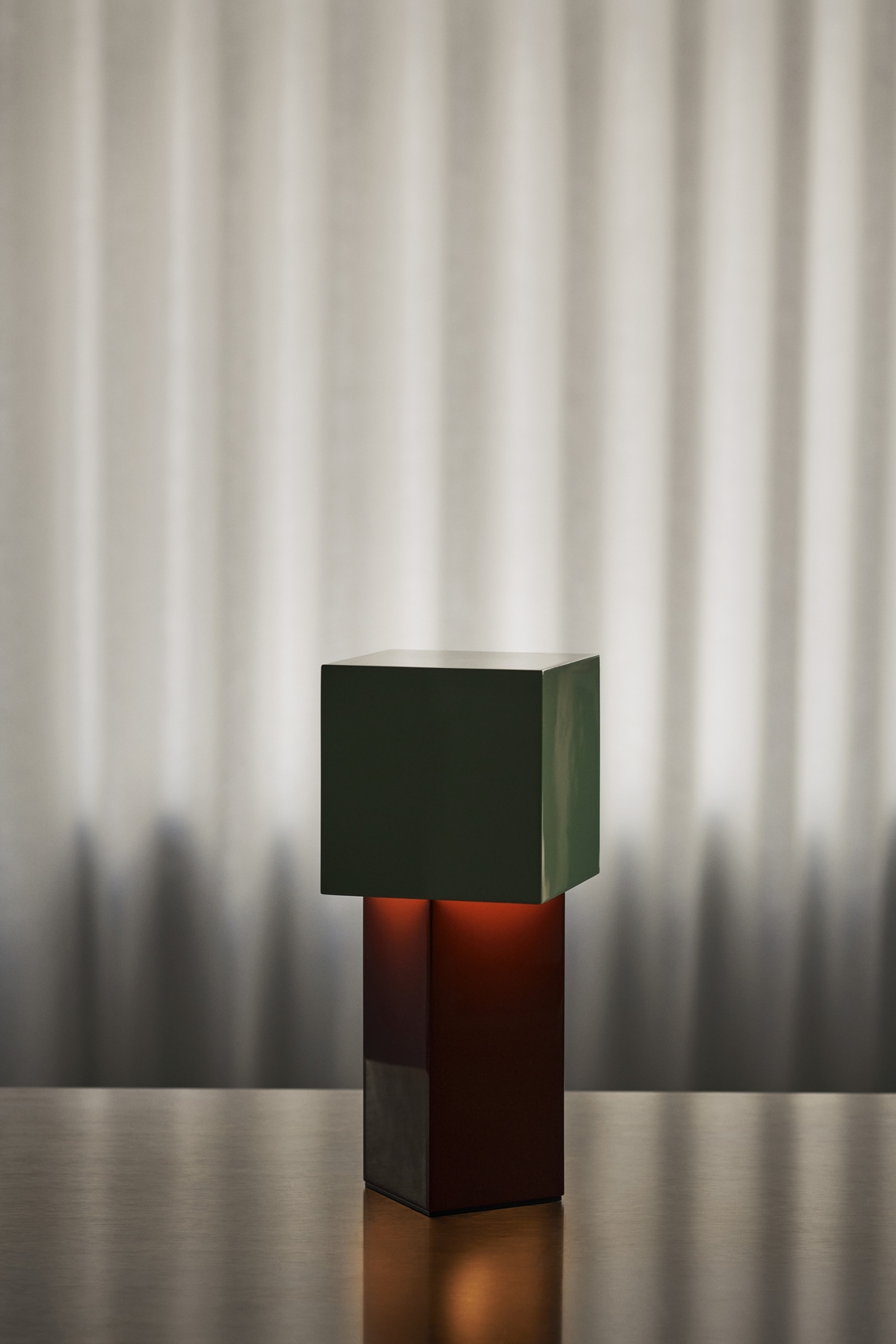 Pivot Port Lamp ATD7