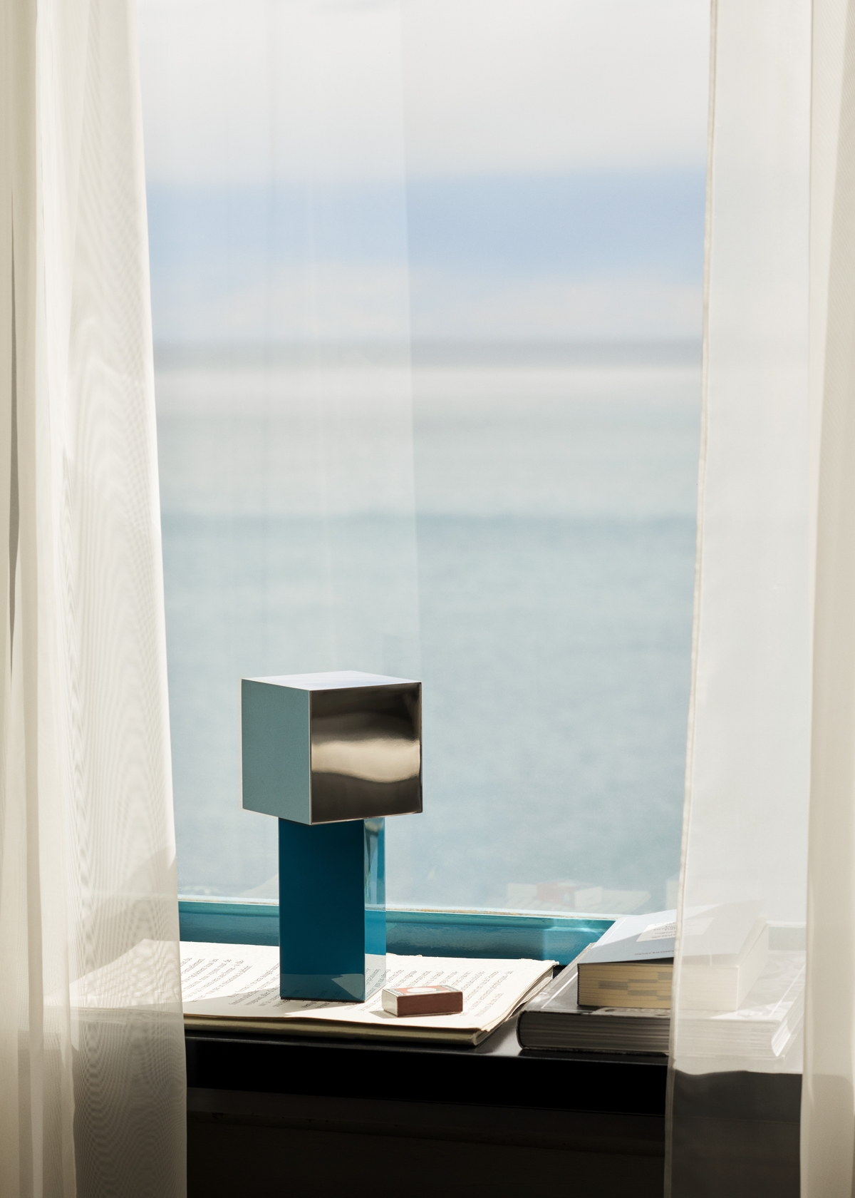 Pivot Port Lamp ATD7