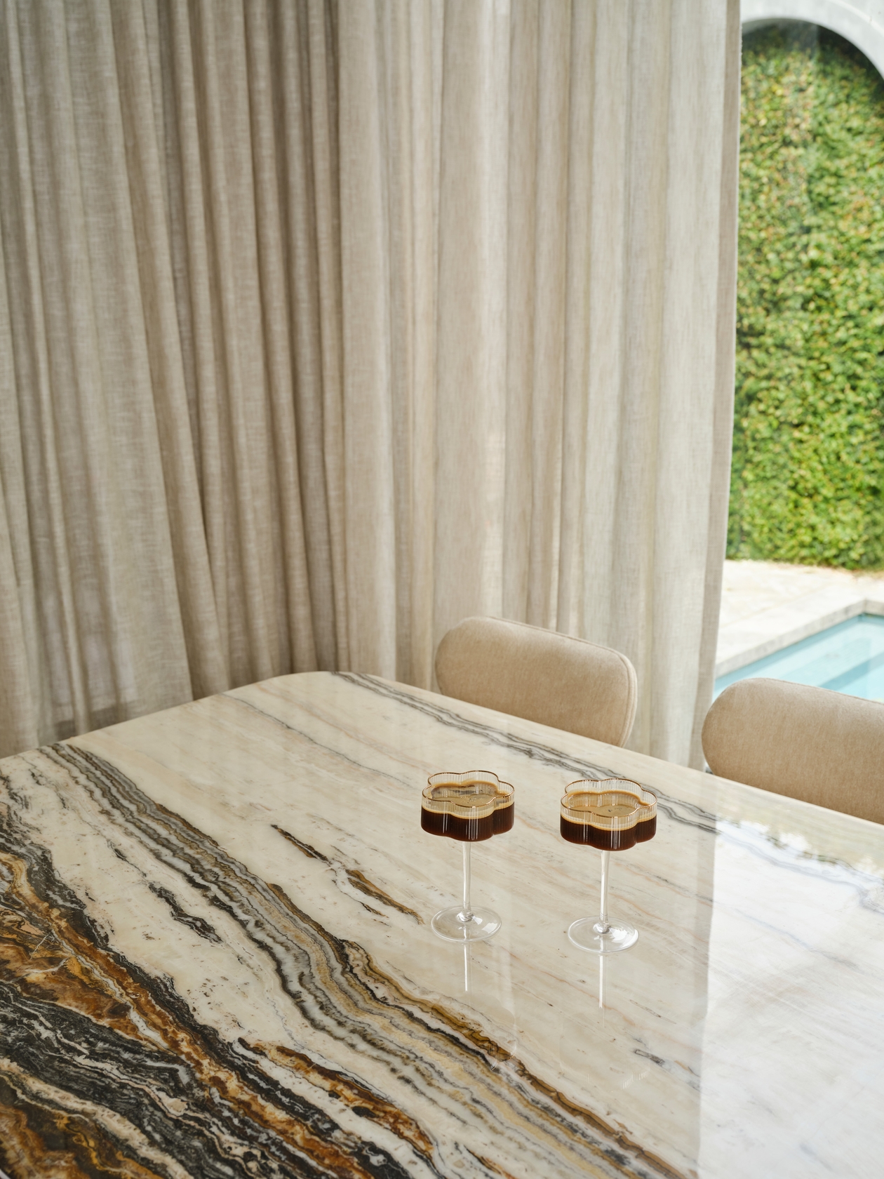 Tiramisu Rectangular Dining Table