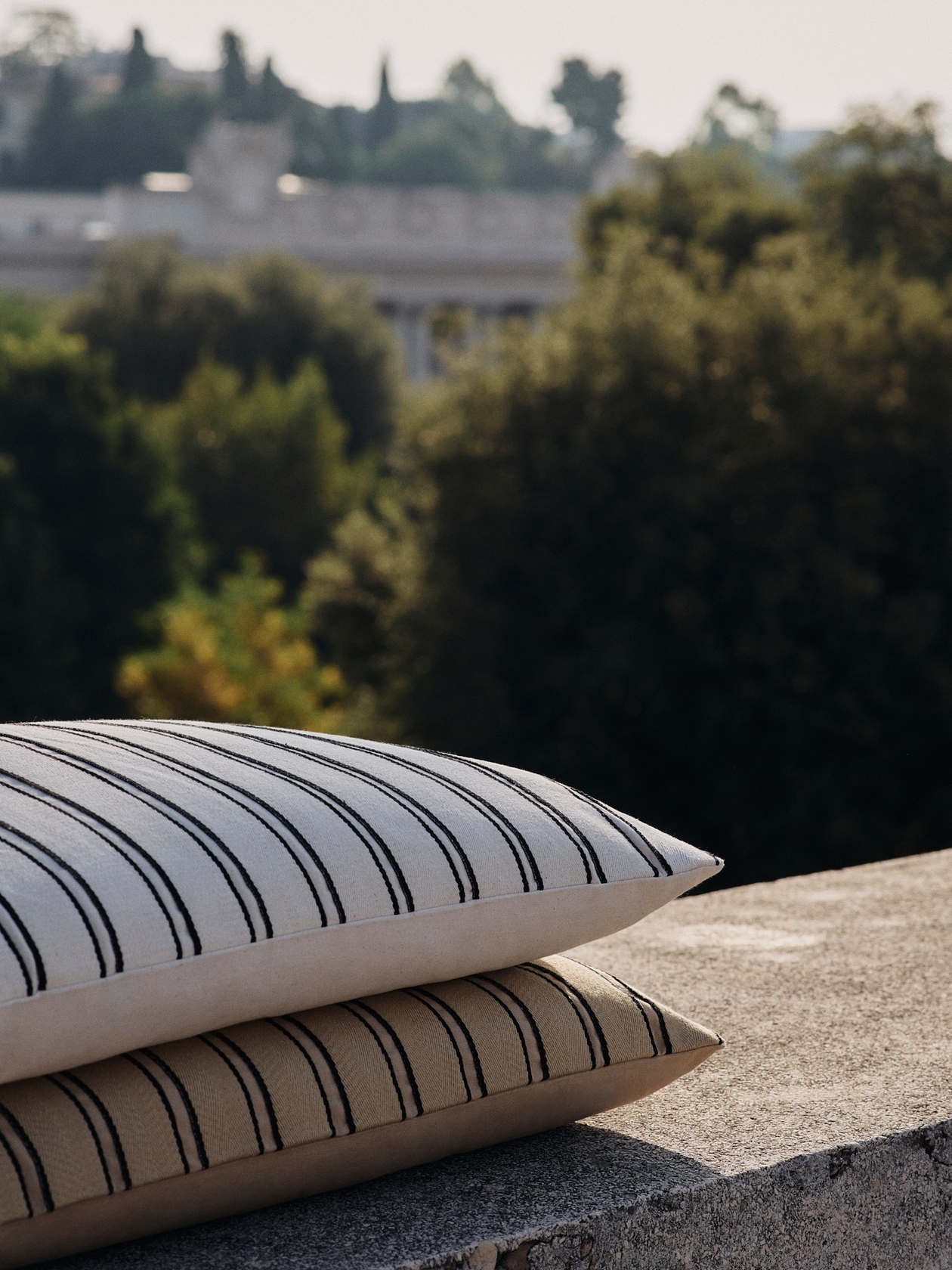 Twill Rectangular Cushion