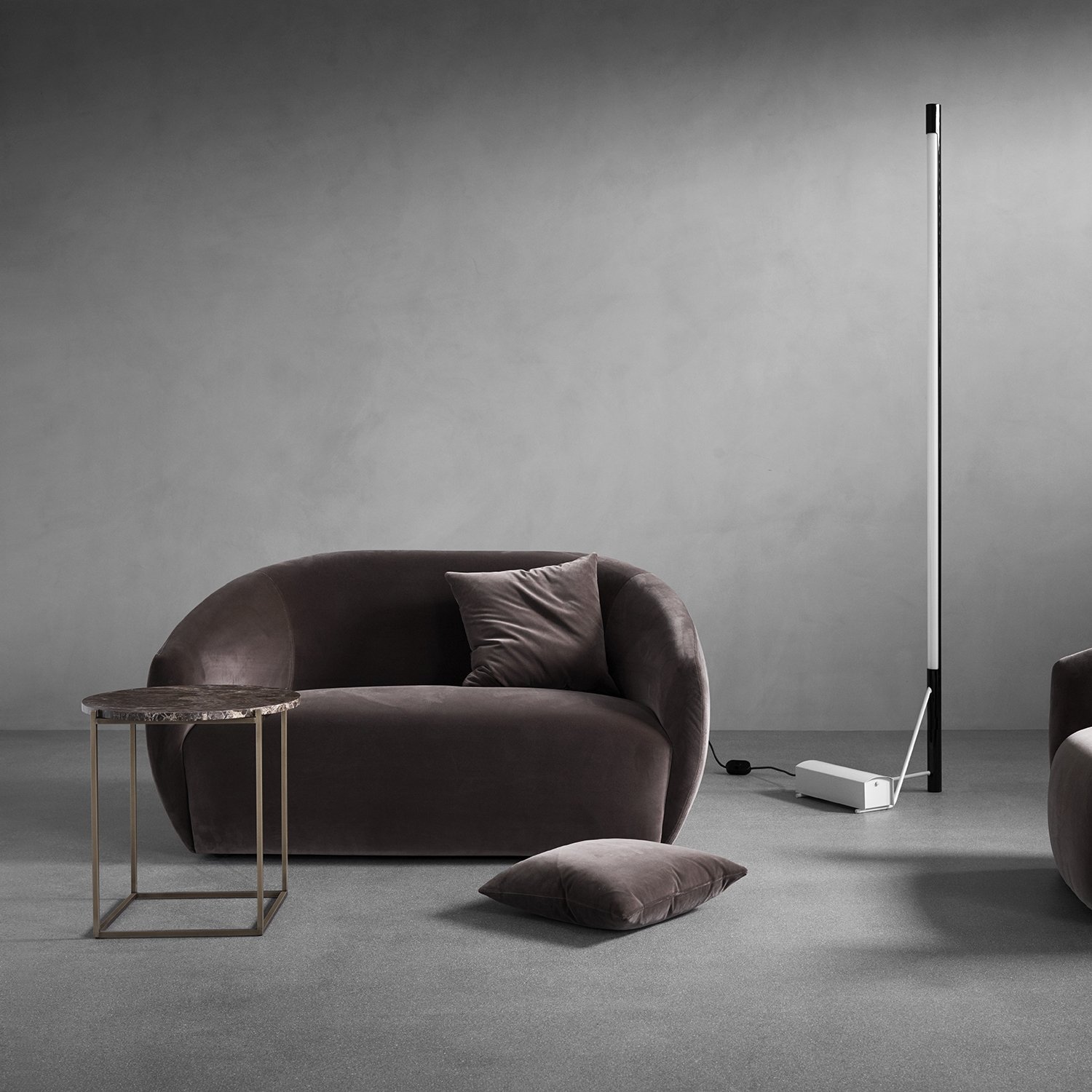 Circle Side Table - Nero Marquina Marble - Floor Stock