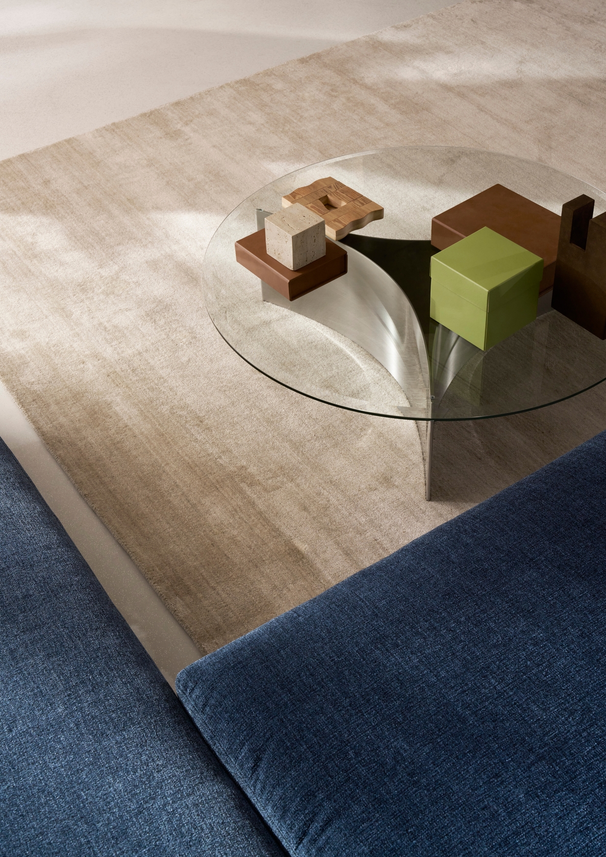 Arc Table - 1000mm - Black - Floor Stock