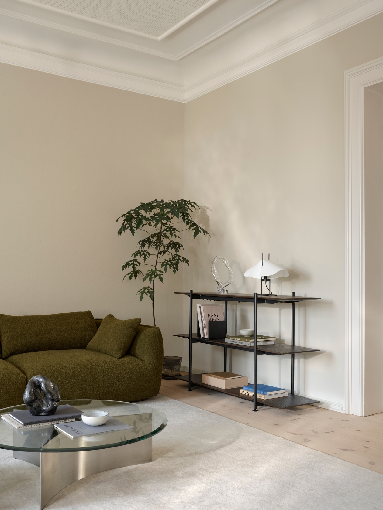 Arc Table - 1000mm - Black - Floor Stock