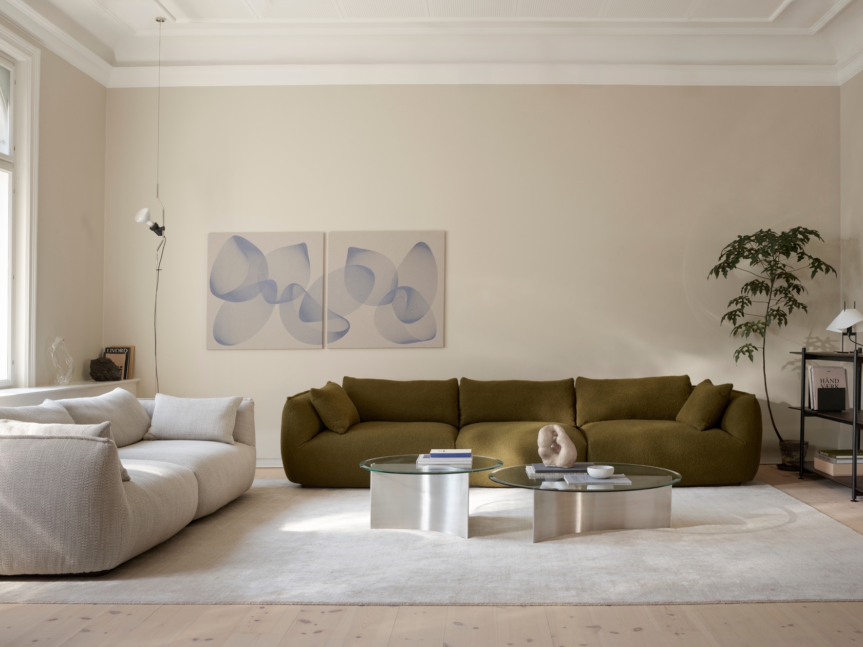 Arc Table - 1000mm - Black - Floor Stock