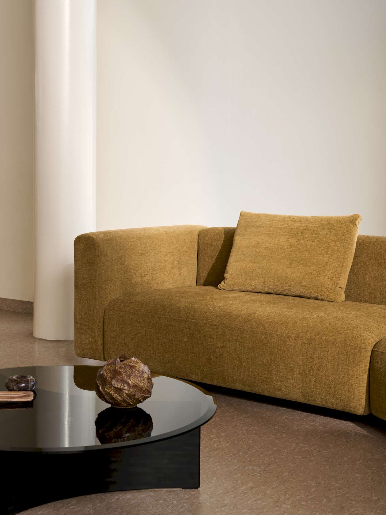 Arc Table - 750mm - Black - Floor Stock