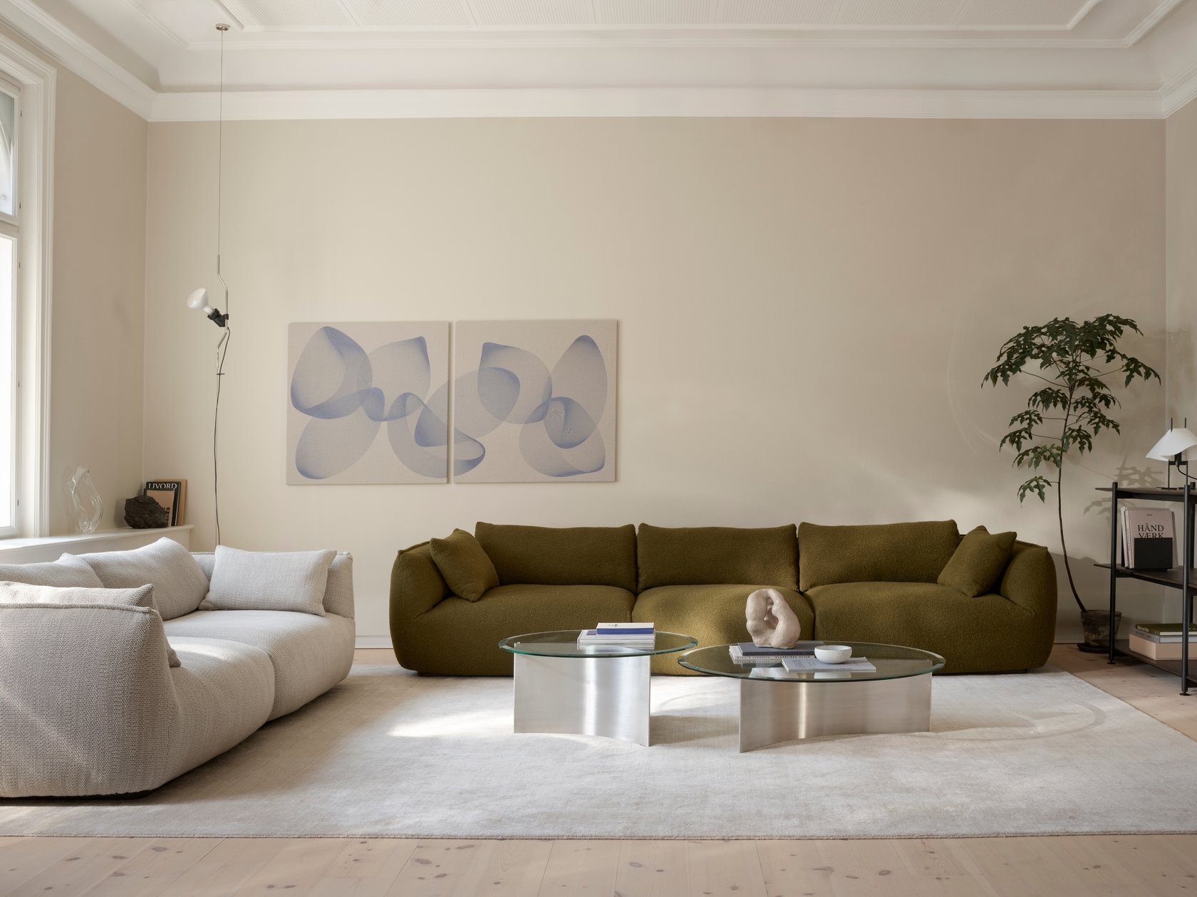 Arc Table - 750mm - Black - Floor Stock