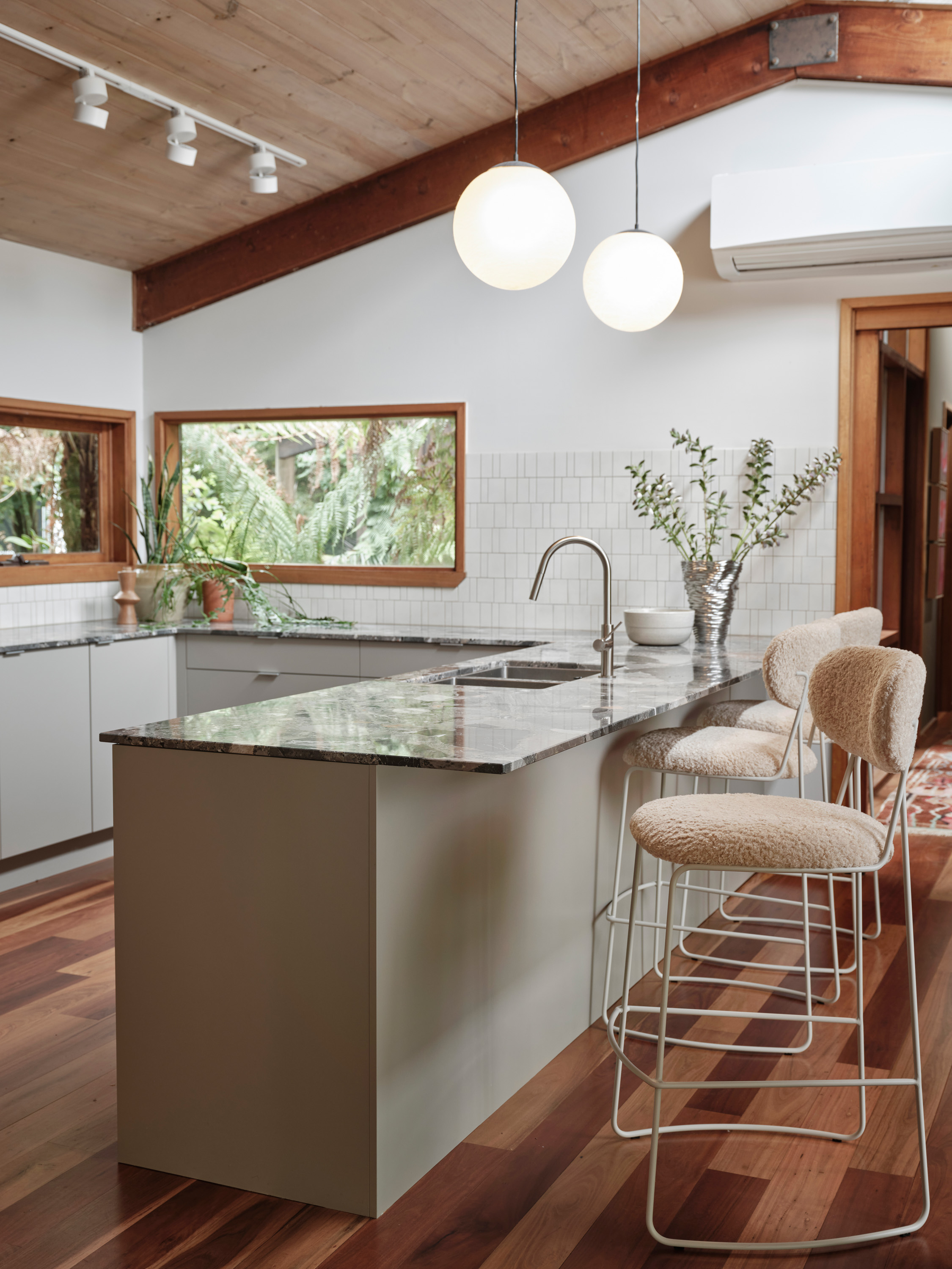 Chester Counter Stool