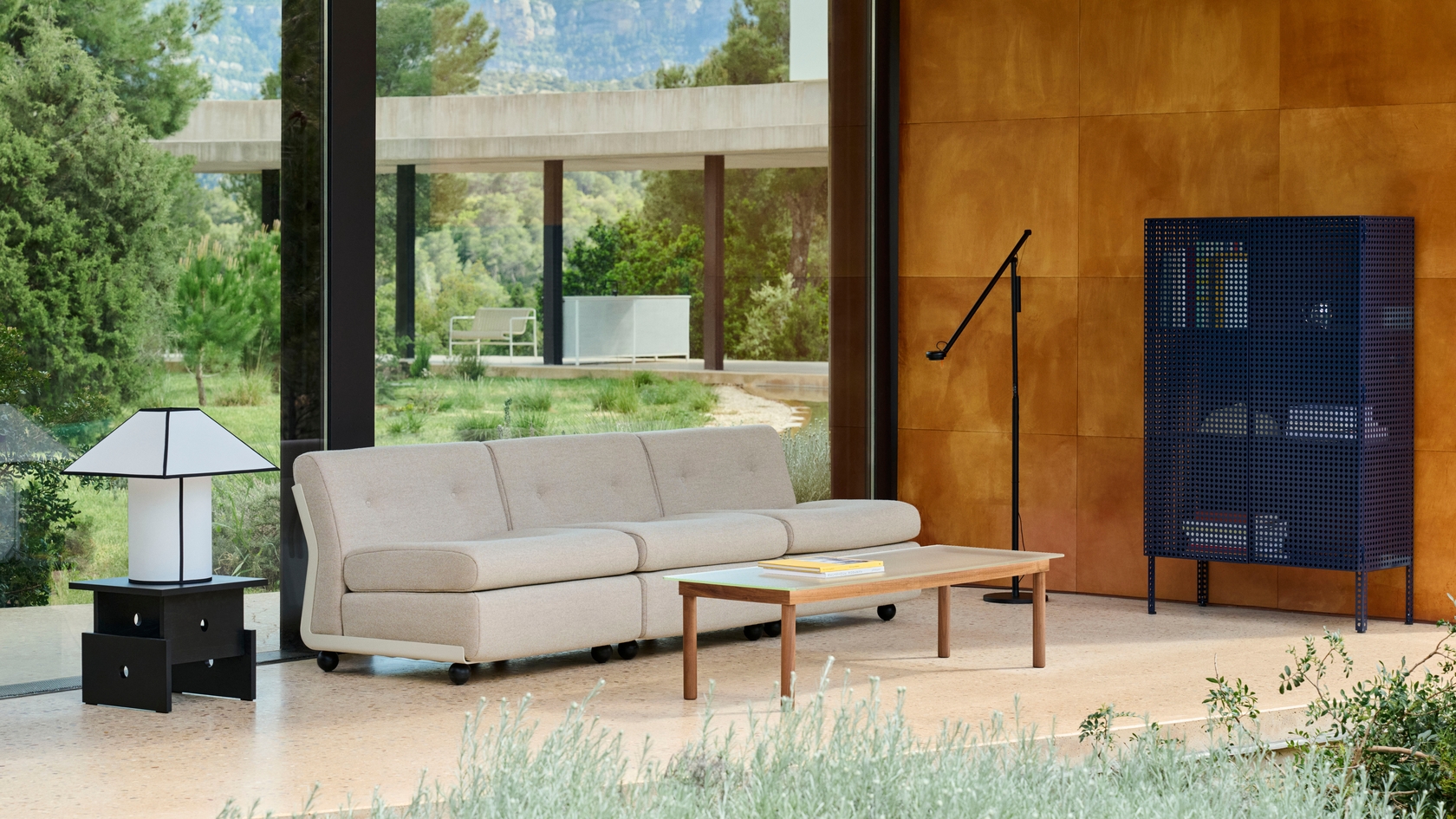 Ava Pyramid Table Lamp