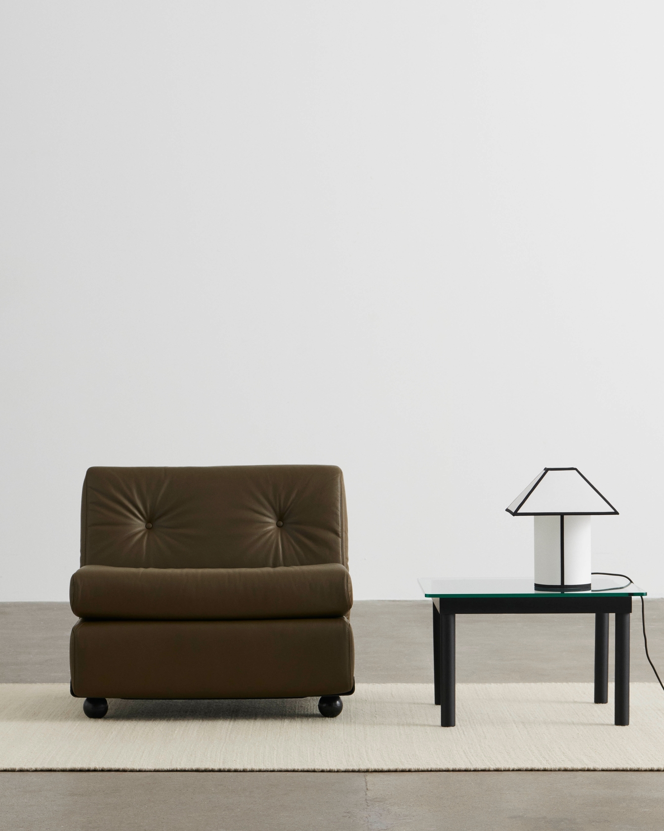 Ava Pyramid Table Lamp