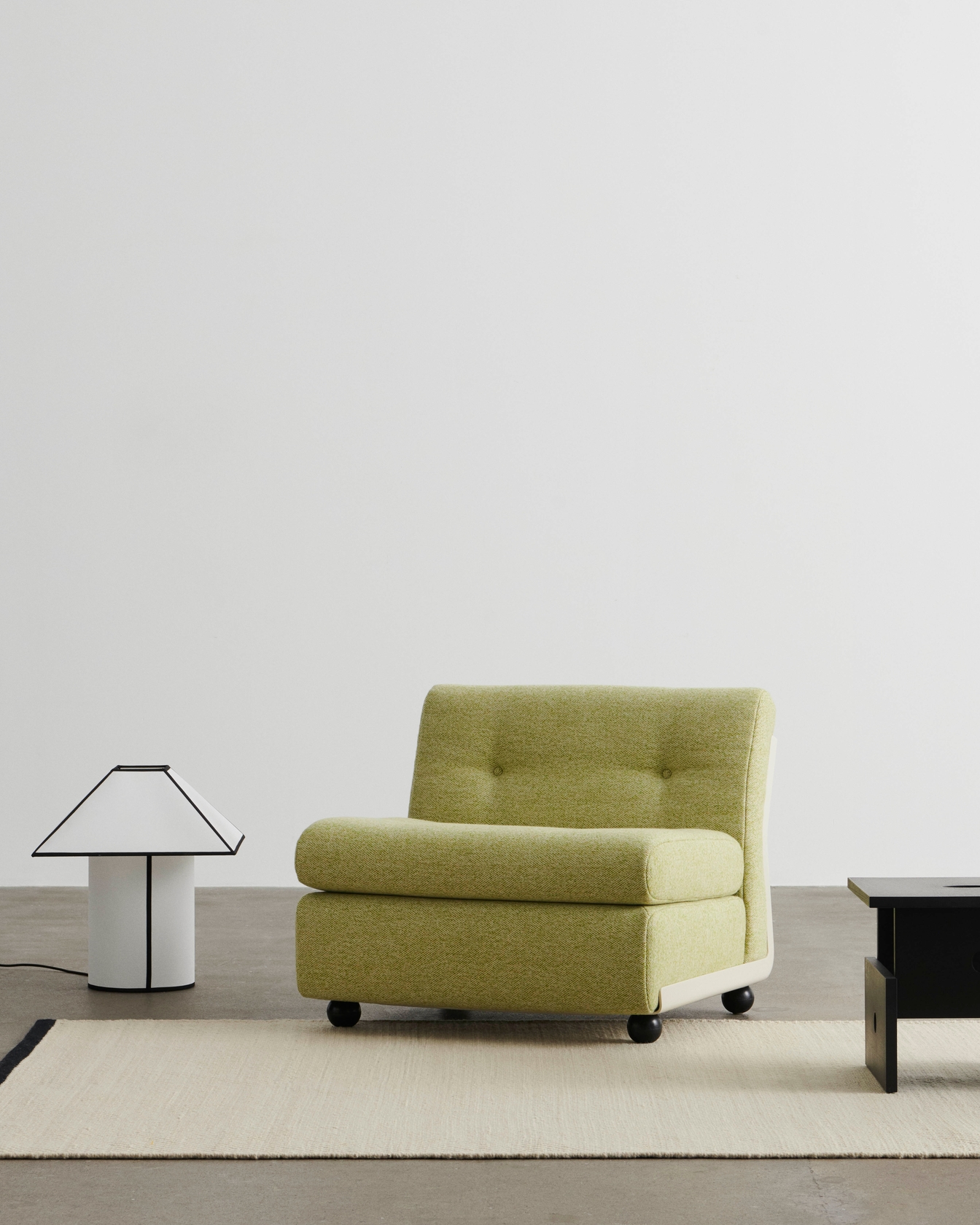 Ava Pyramid Table Lamp