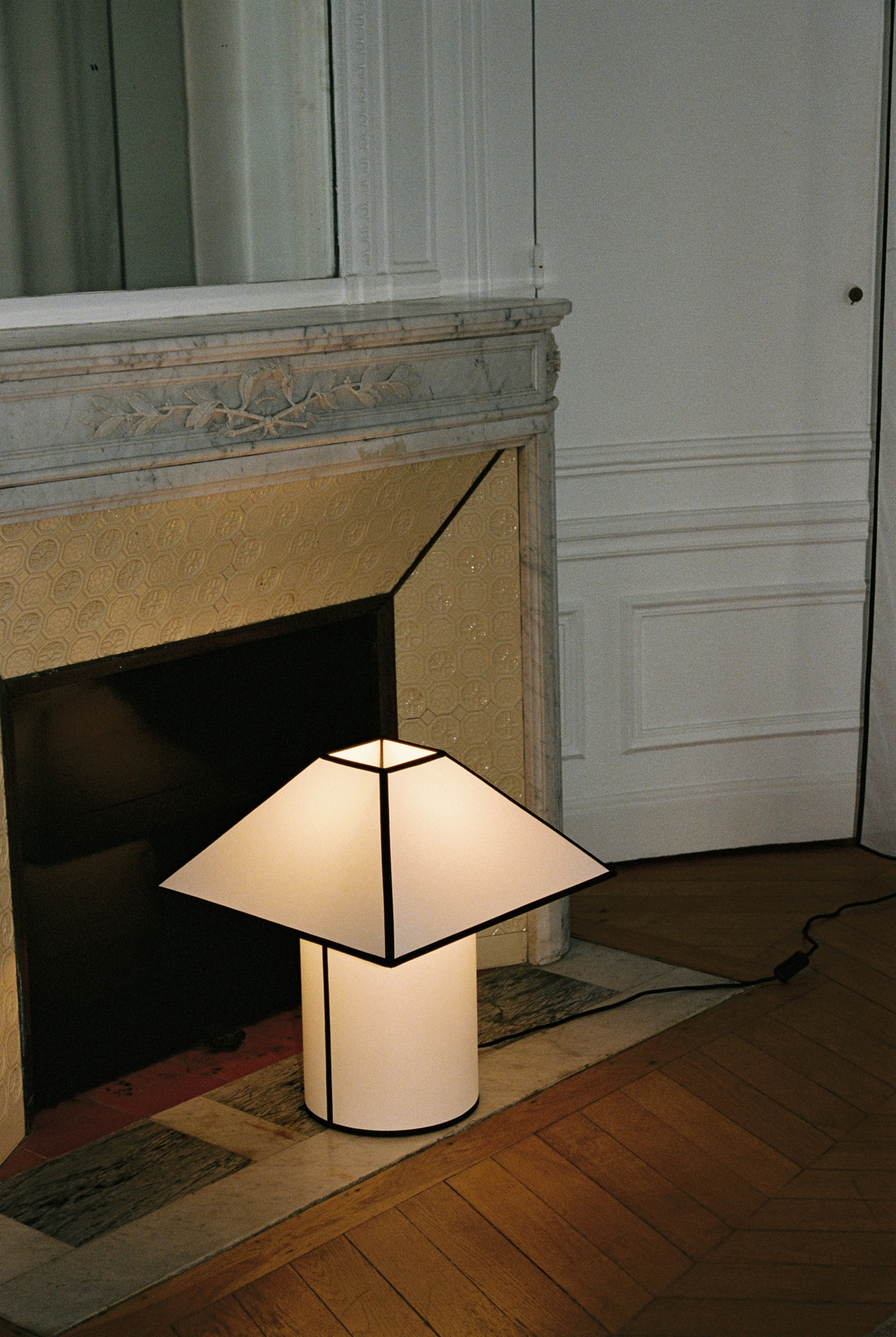Ava Pyramid Table Lamp