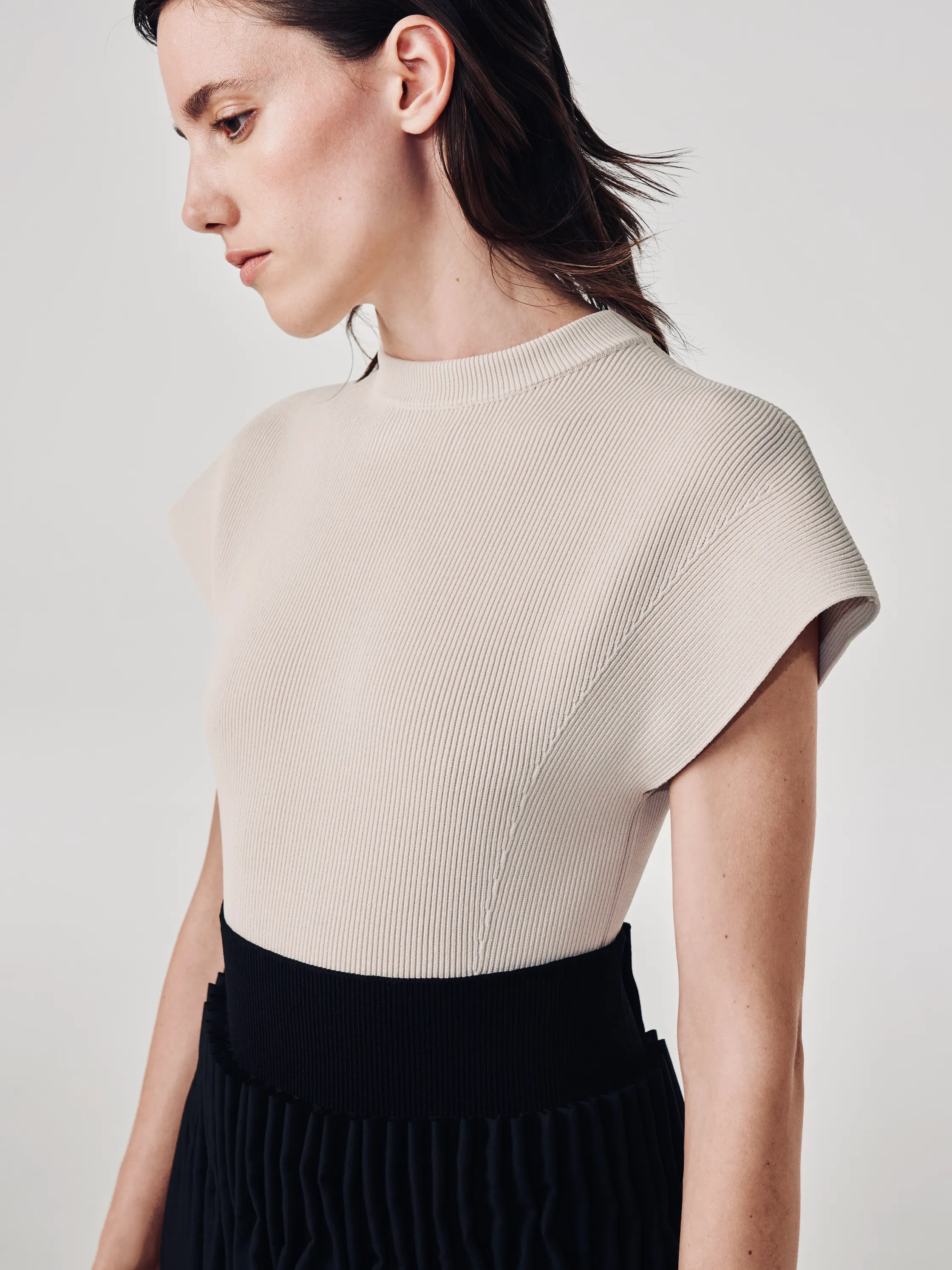 At FFORME, a New Womenswear Label 
Inspired by Architectural Shapes
09/08/22