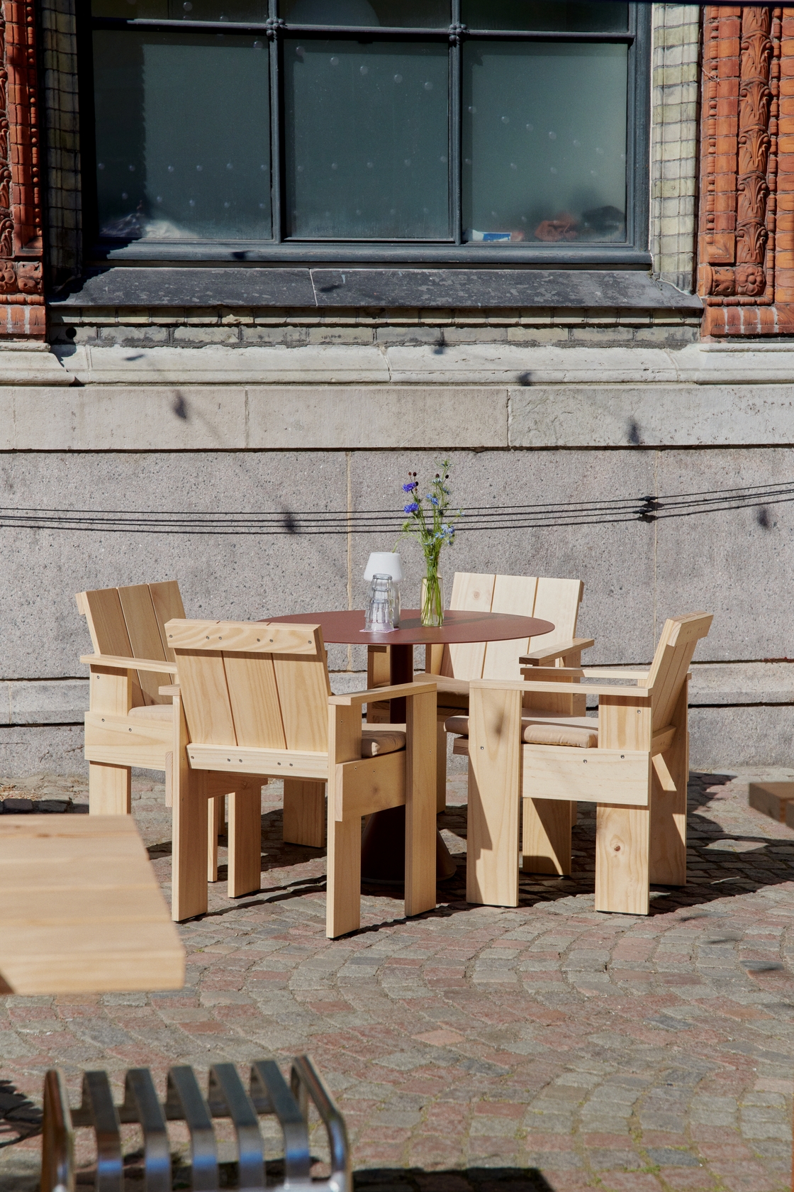 Palissade Cone Table