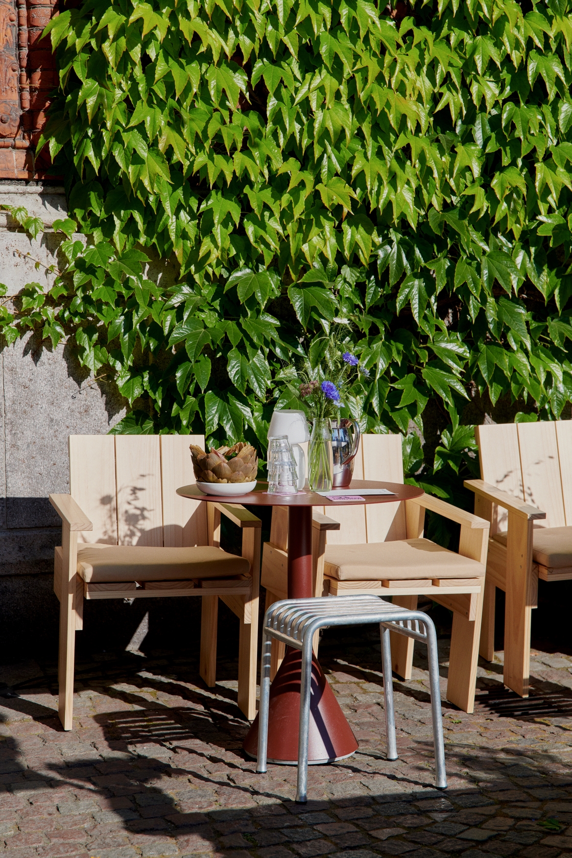Palissade Cone Table