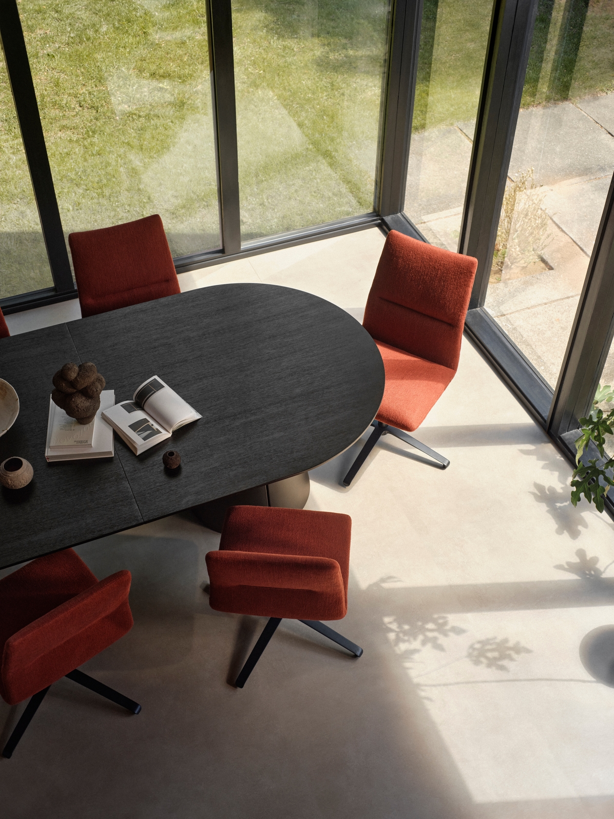Trim Rectangular Dining Table