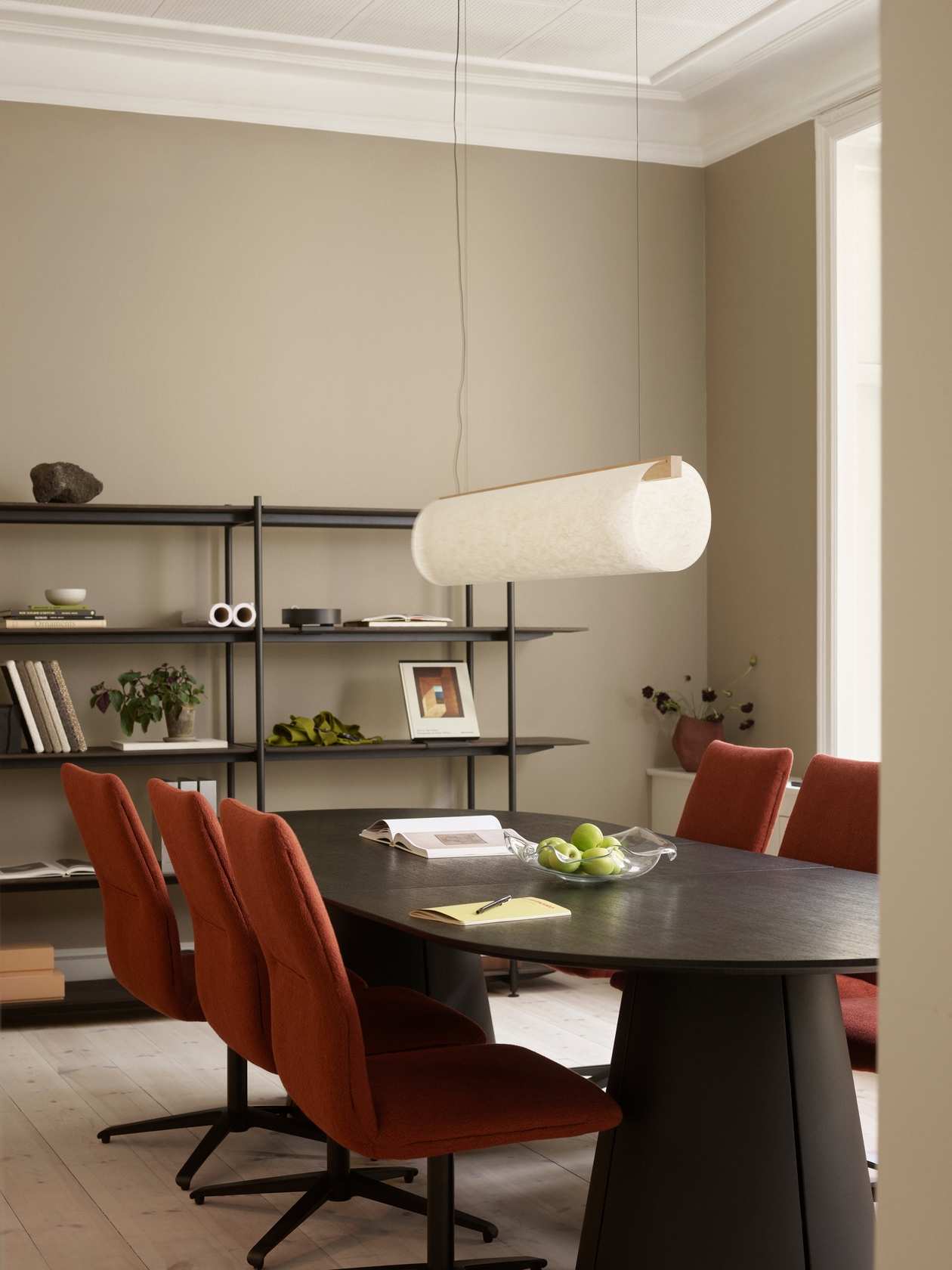 Trim Rectangular Dining Table