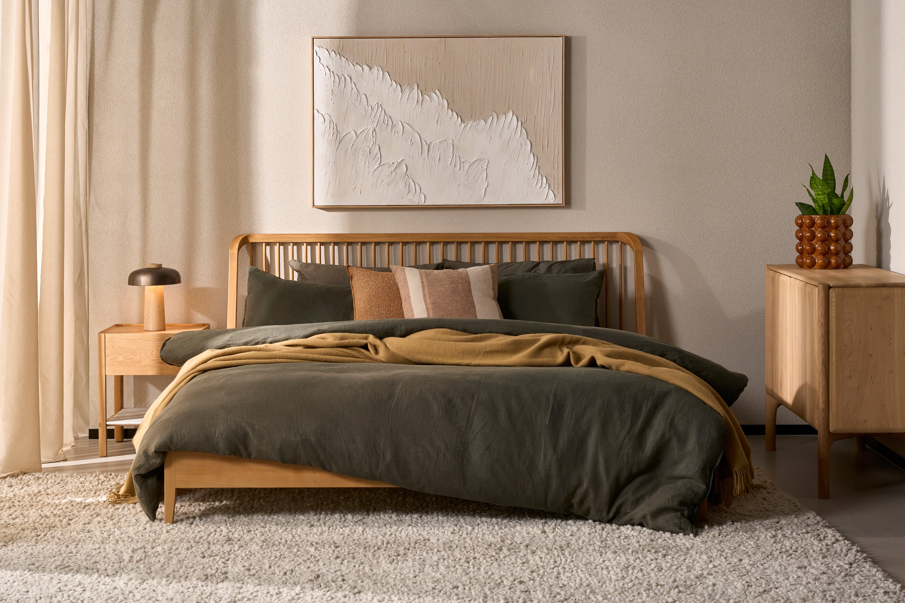 Ethnicraft Oak Spindle King Bed - Natural Oak - Floor Stock