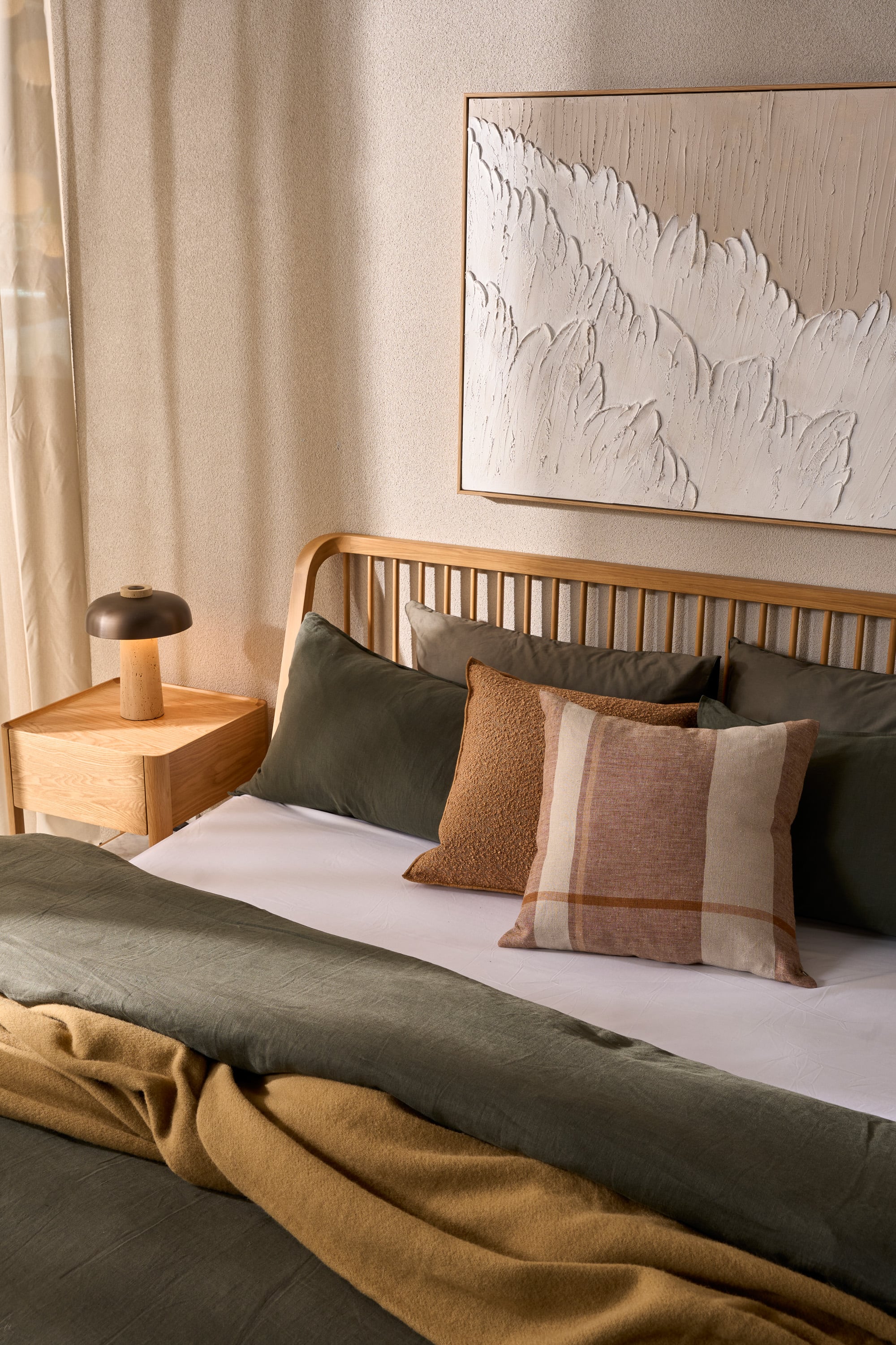 Ethnicraft Oak Spindle King Bed - Natural Oak - Floor Stock