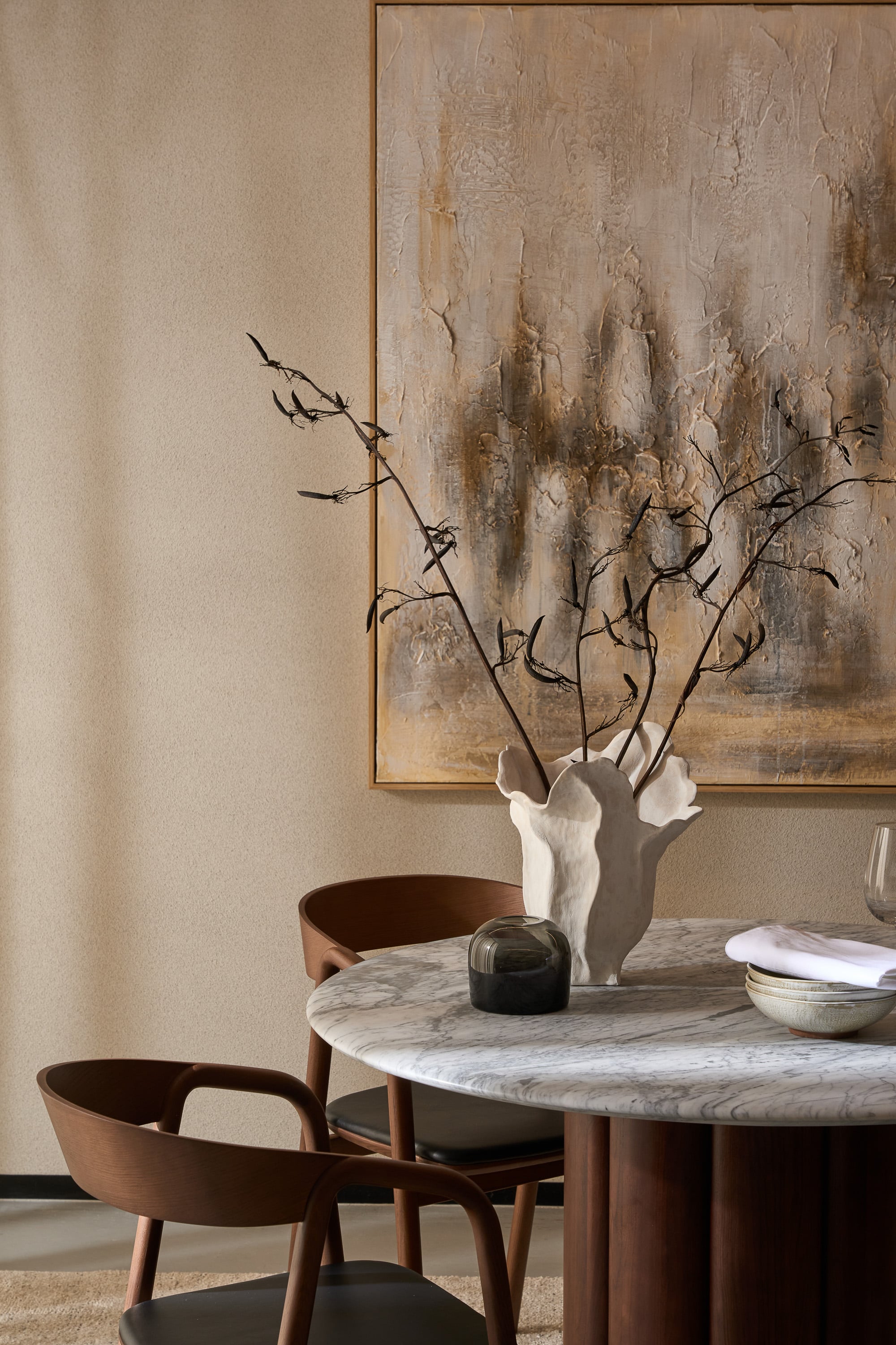 Kora Marble Round Dining Table - 1200mm - Bianco Carrara/Black - Floor Stock