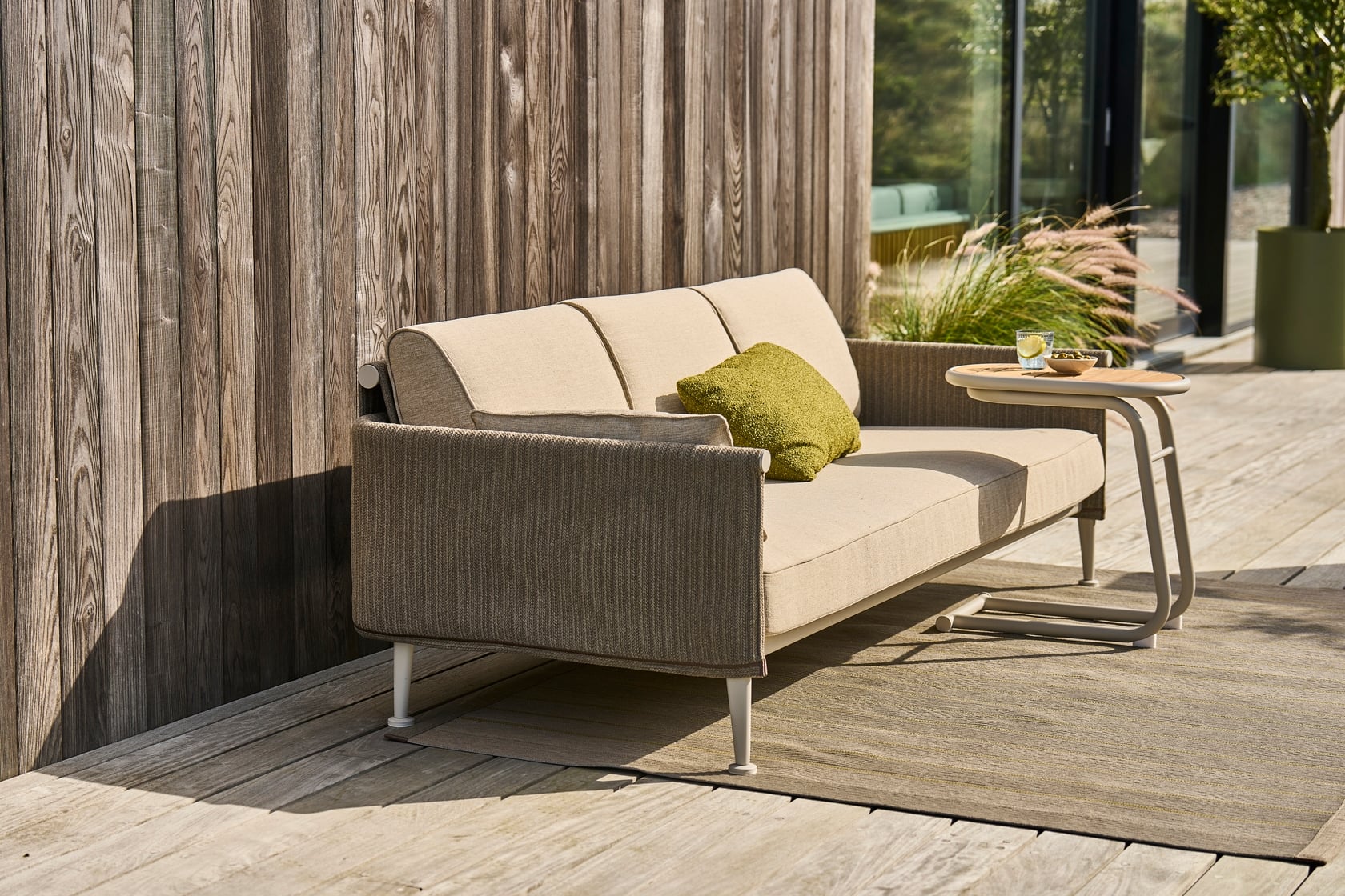 Mindo 122 3 Seater Sofa - Light Grey/Carbon - Floor Stock