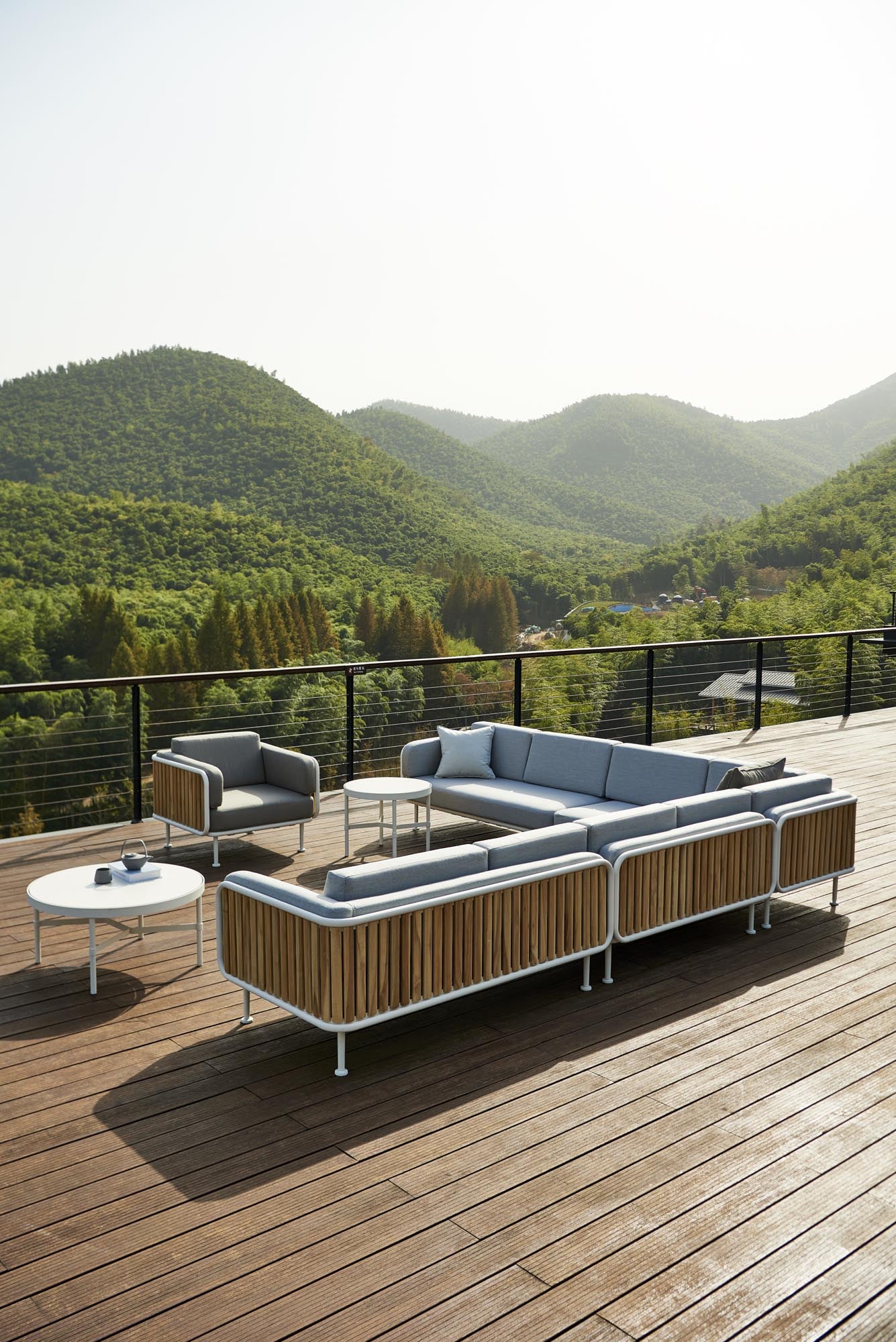 Mindo 100 Round Coffee Table - Large - Basic Neu - Floor Stock