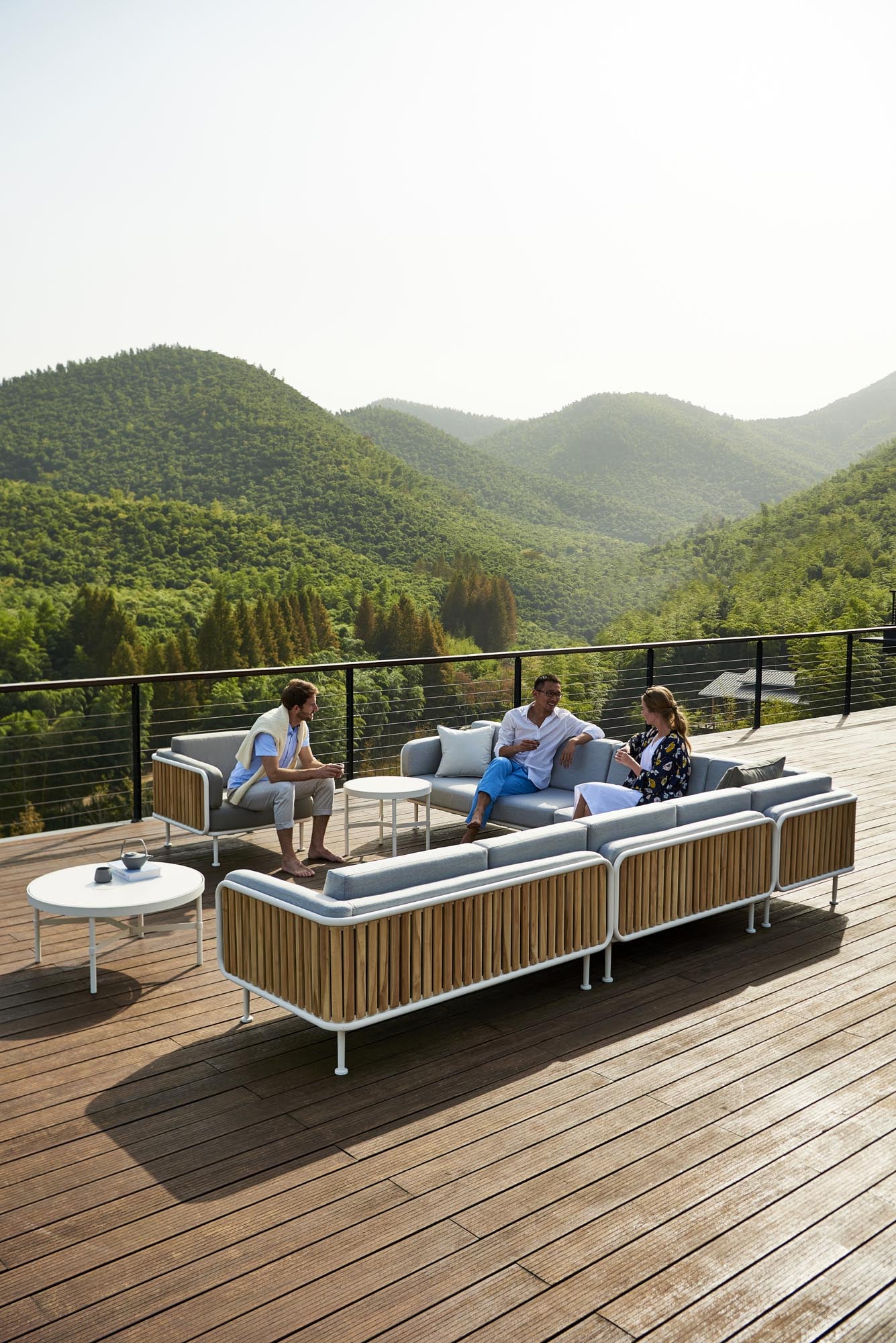 Mindo 100 Round Coffee Table - Large - Basic Neu - Floor Stock