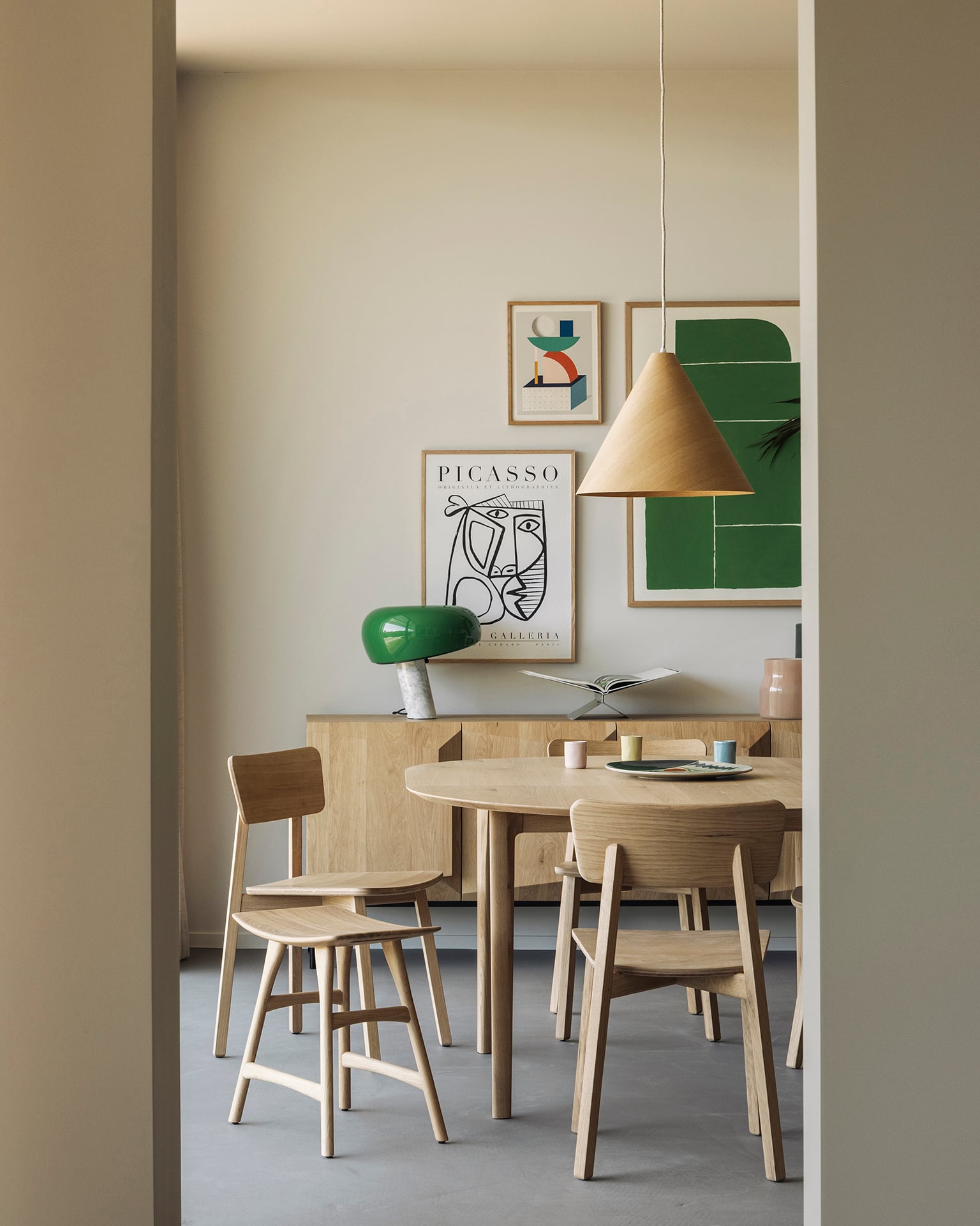 Ethnicraft Oak Bok Round Extendable Dining Table - Natural Oak - Floor Stock