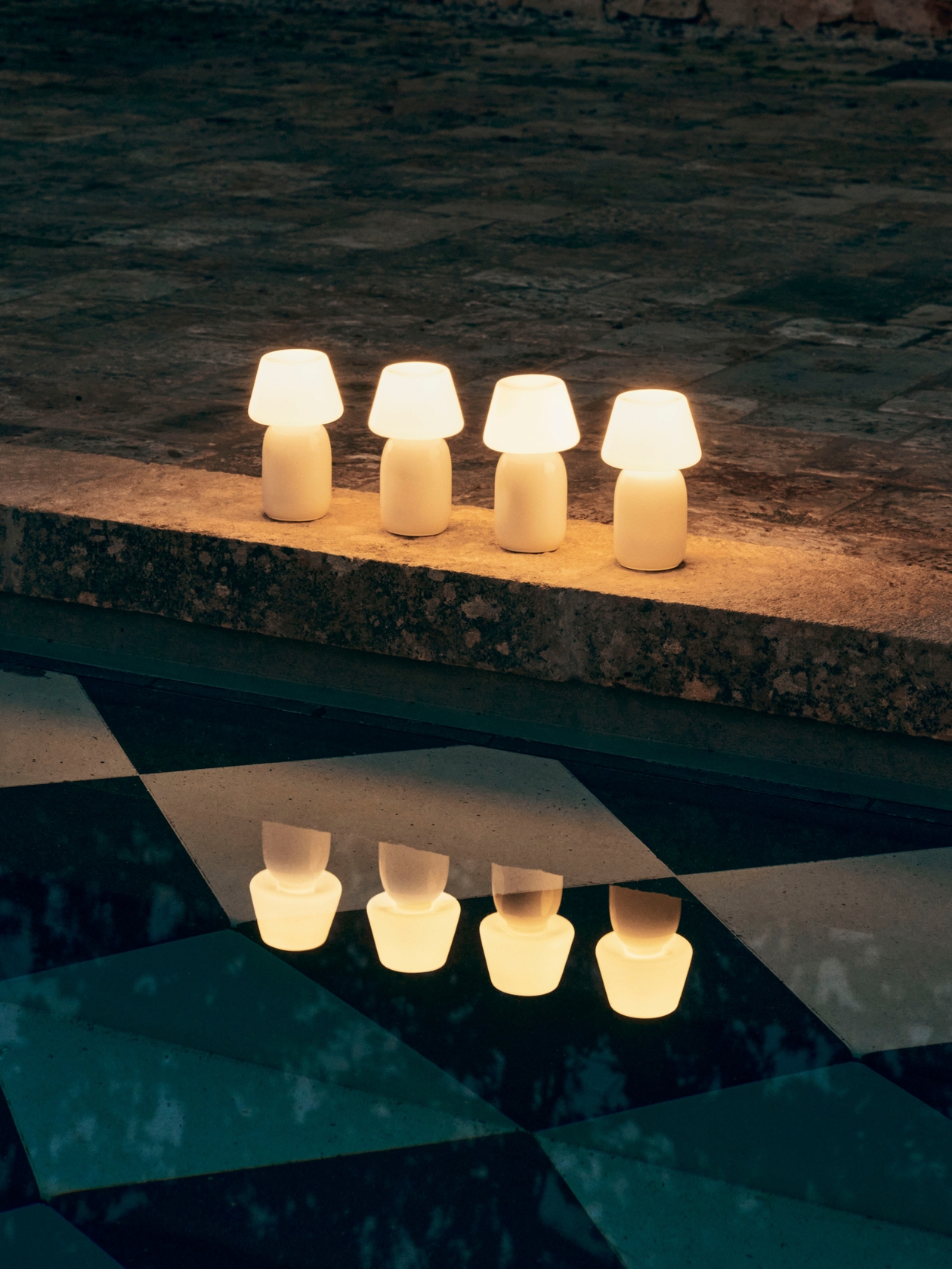 Apollo Portable Lamp