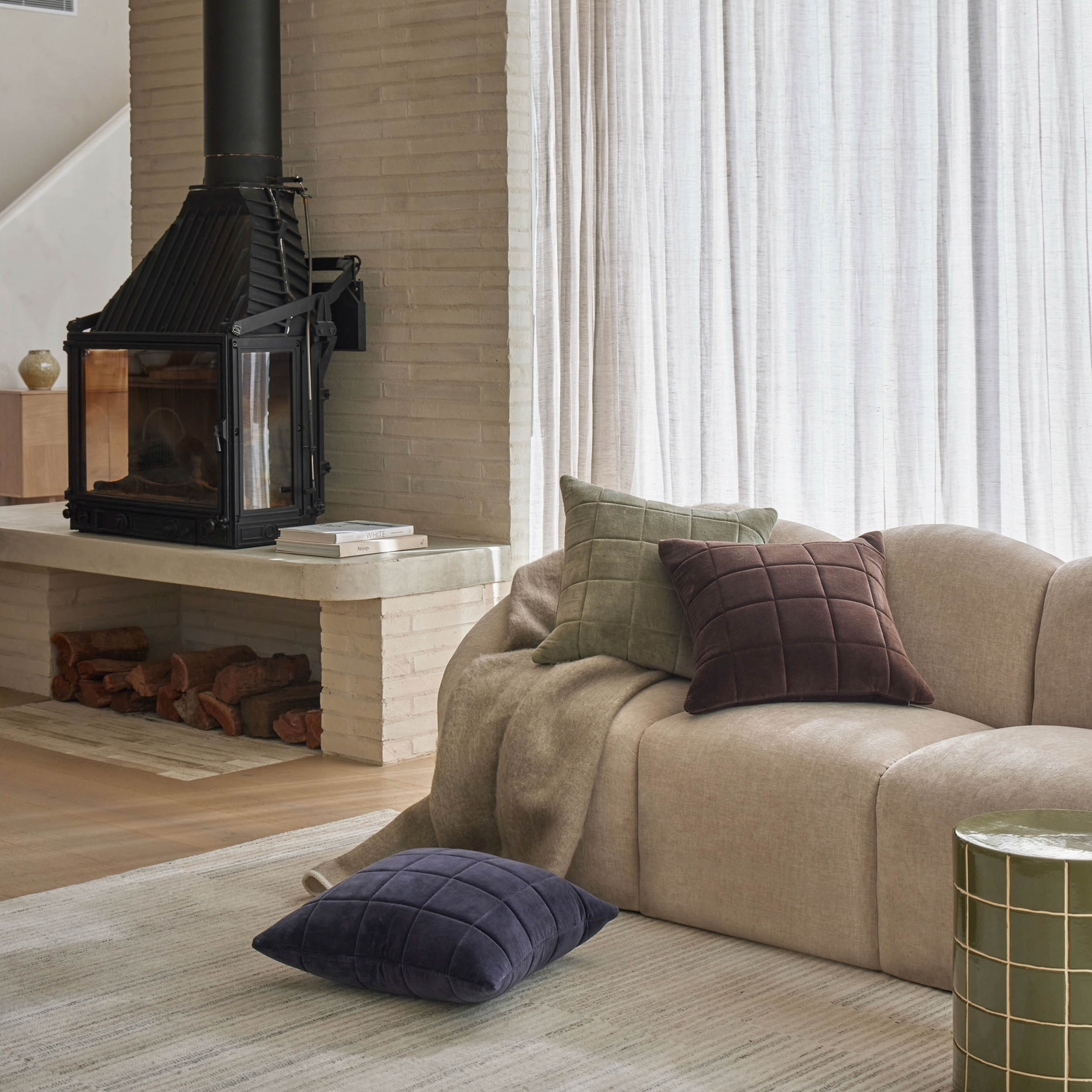 Hugos Side Table