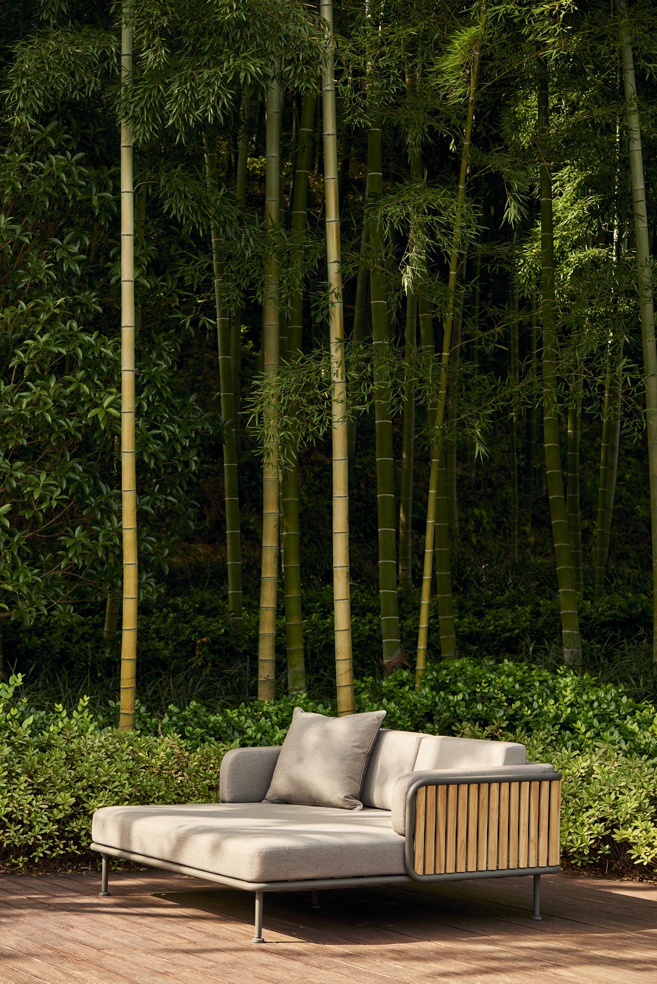 Mindo 100 Daybed - Carbon - Floor Stock