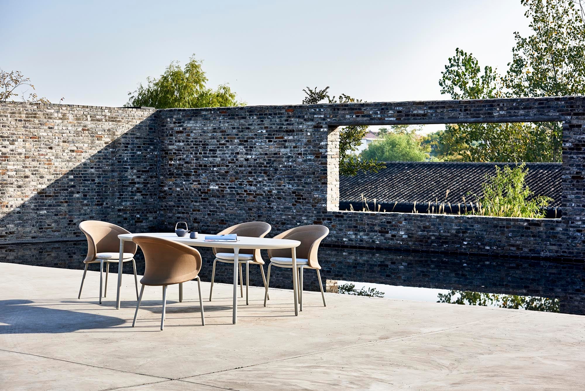 Mindo 114 Oval Dining Table - Light Grey - Vulcano Concrete - Floor Stock