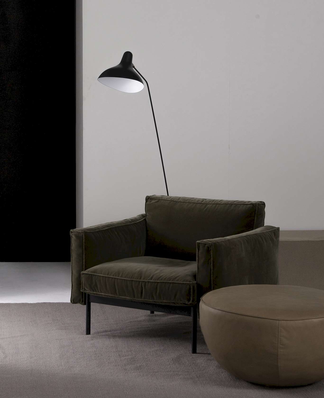 Attendant Lounge Chair - Fawn-Fleece 0015 - Floor Stock
