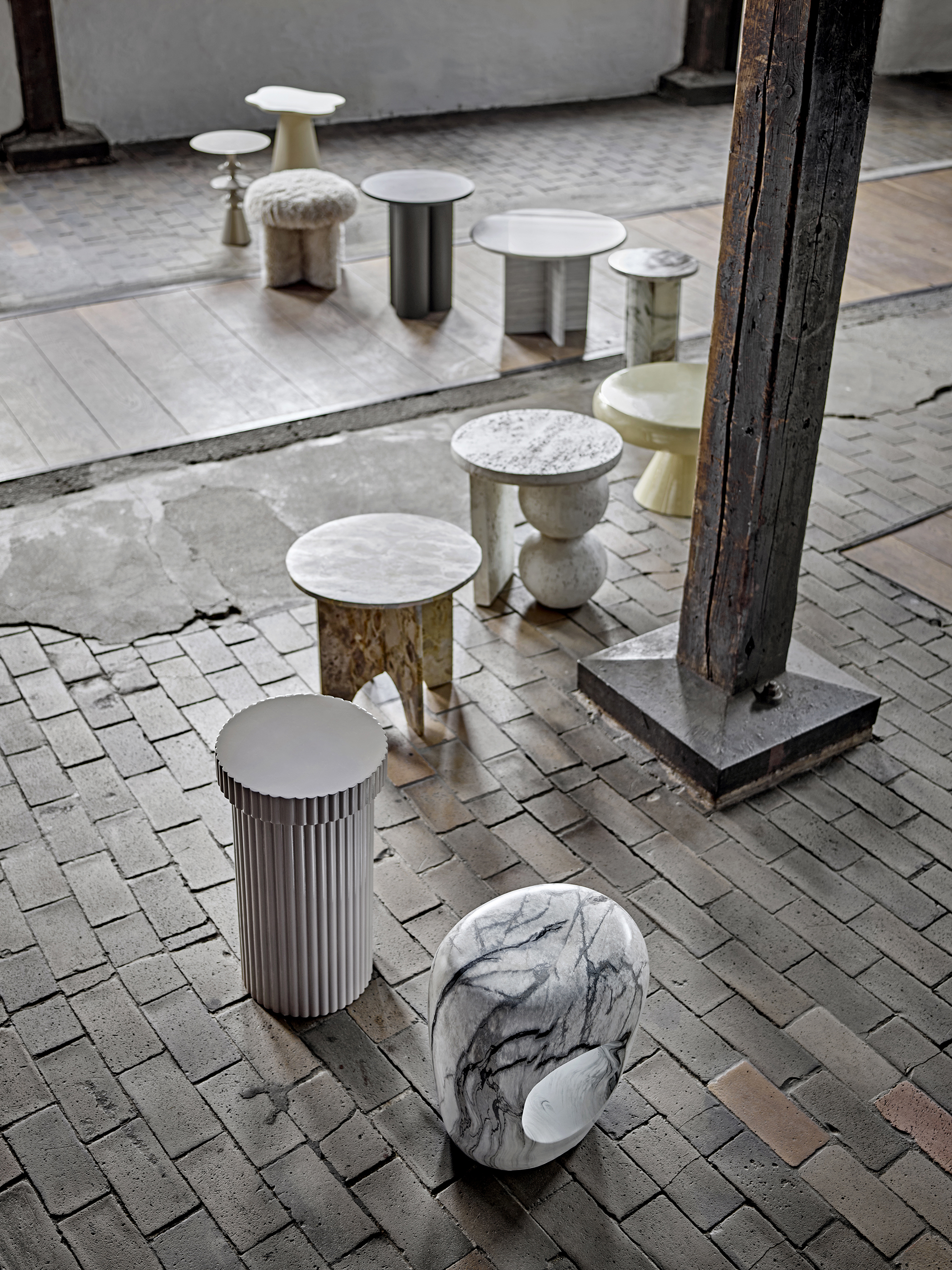 Tally Resin Side Table - White