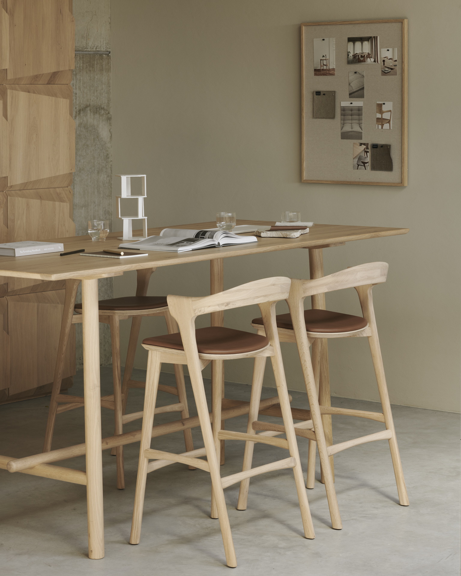 Ethnicraft Oak Bok Bar Stool - Leather