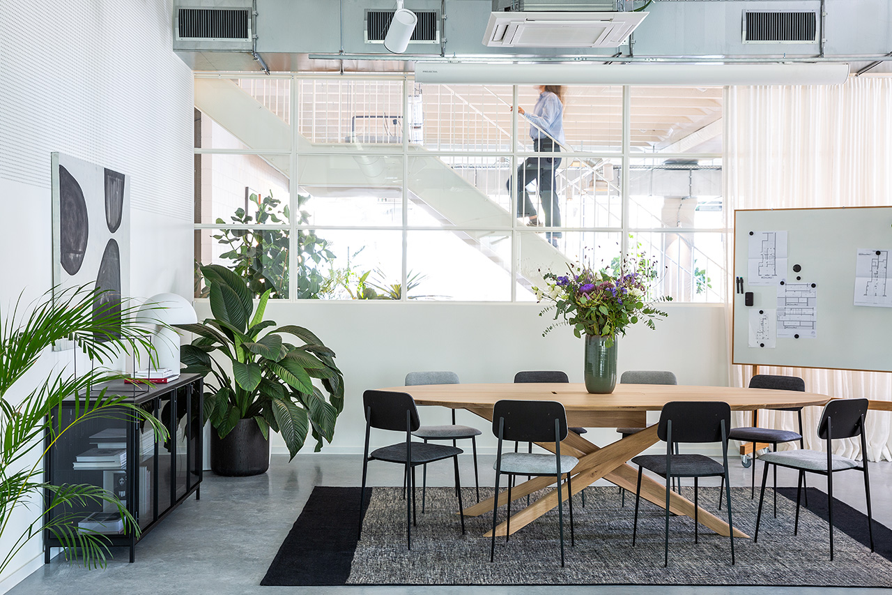 Ethnicraft Oak Mikado Meeting Table