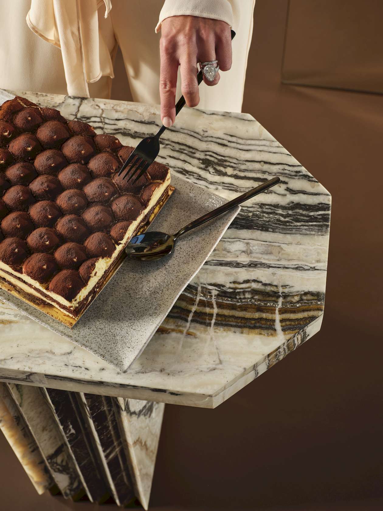 Tiramisu Console - Travertine/Onyx Stone - Floor Stock