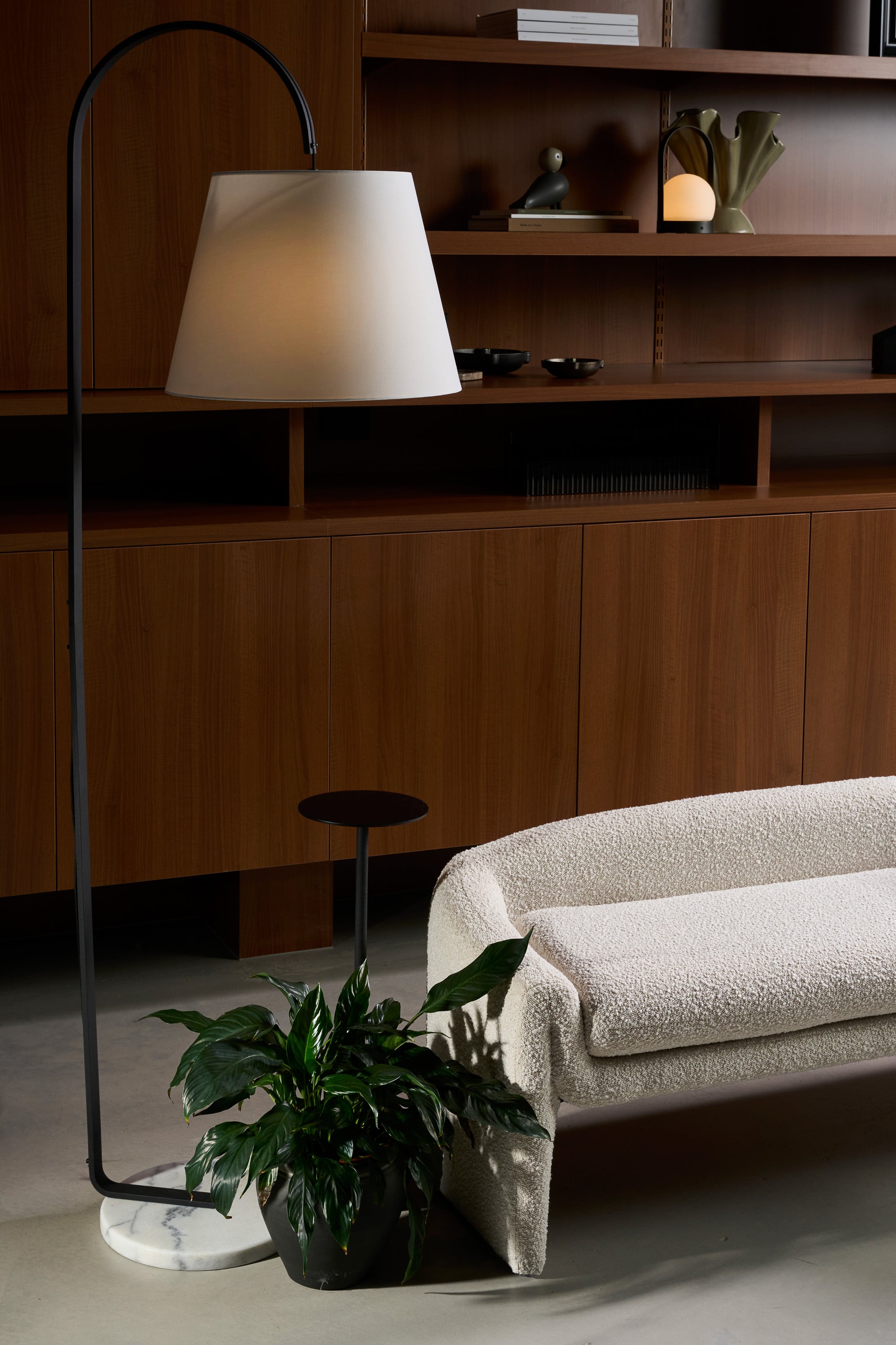 Sila Floor Lamp - Black - Floor Stock