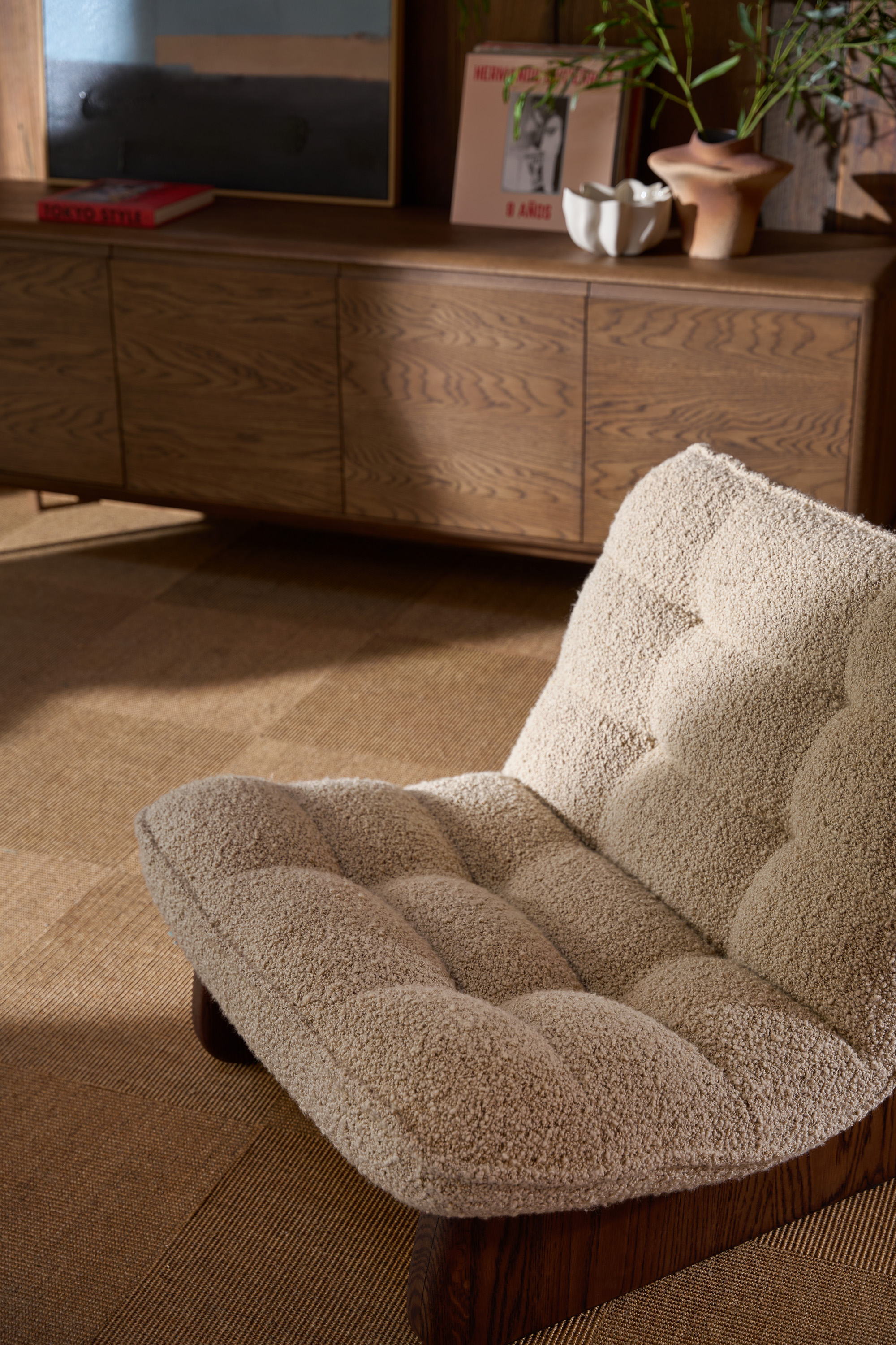 CIV Chair