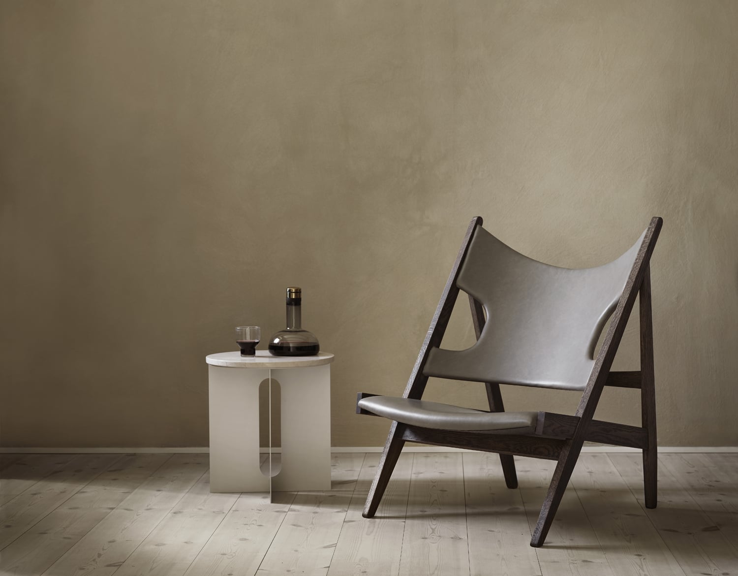 Knitting Lounge Chair - Natural Oak/Sheepskin Nature - Floor Stock