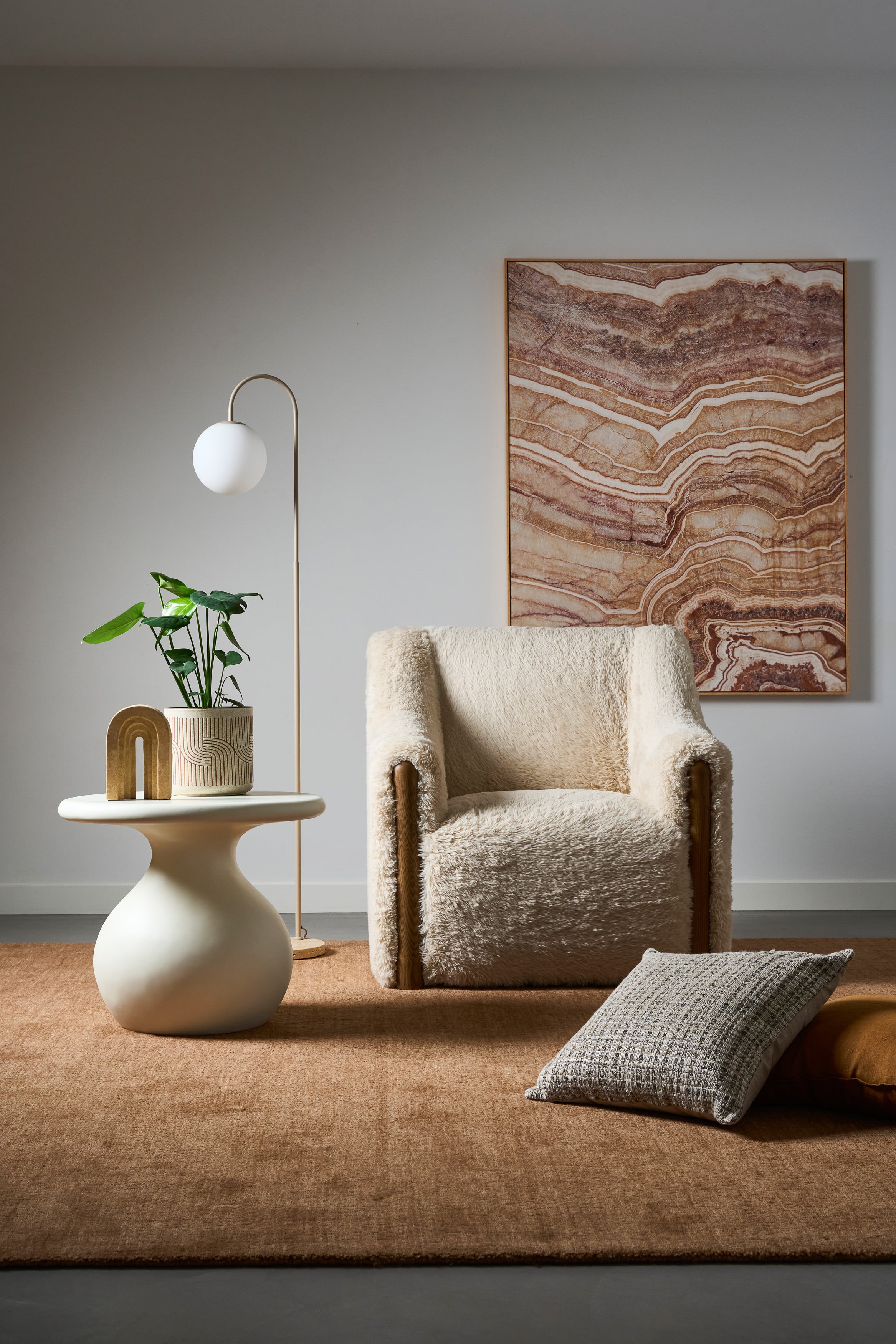 Minti Floor Lamp - Satin Black - Floor Stock